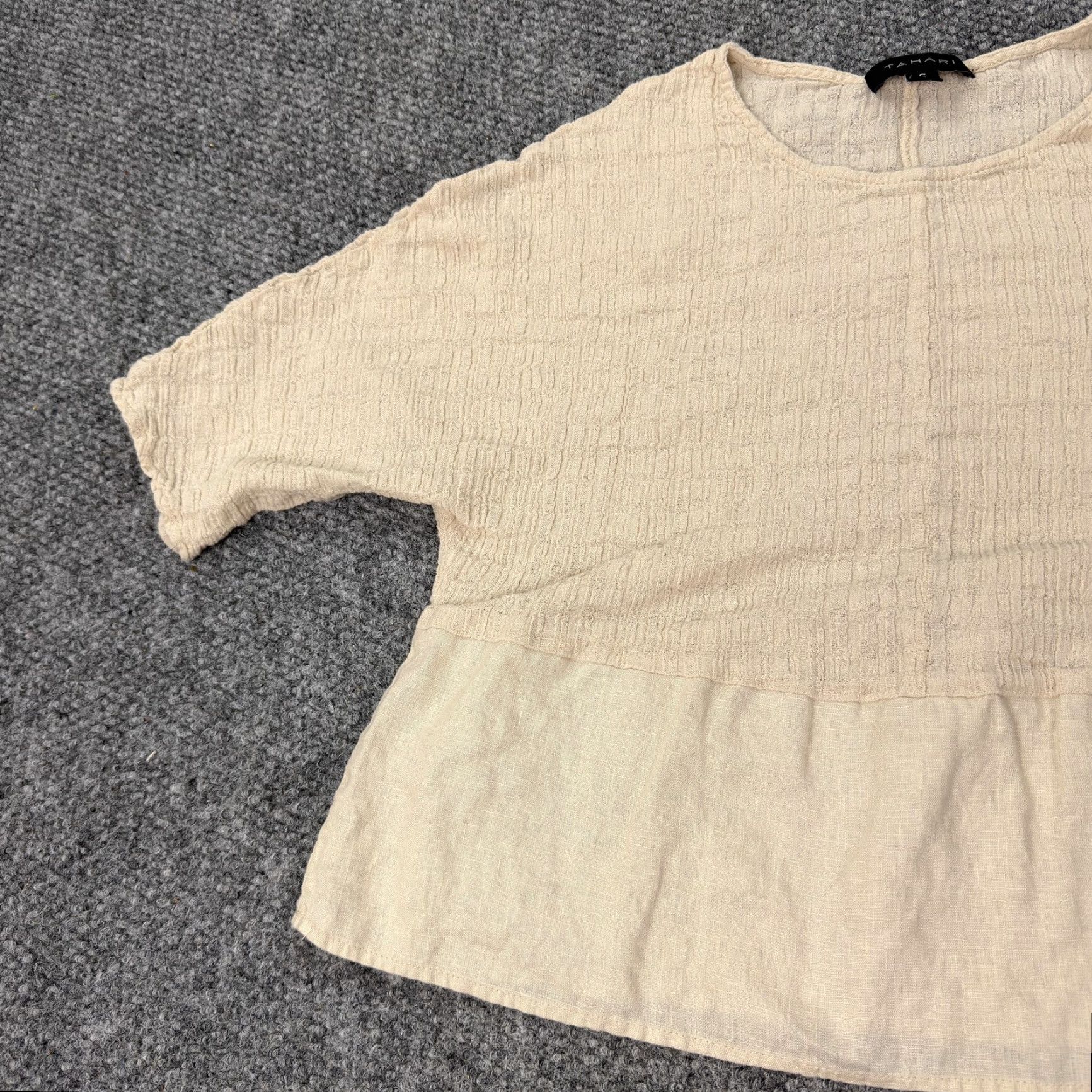 Vintage Tahari Blouse Women's Small Beige Linen Cotton Short Sleeve Casual Tunic Size S / US 4 / IT 40 - 3 Thumbnail
