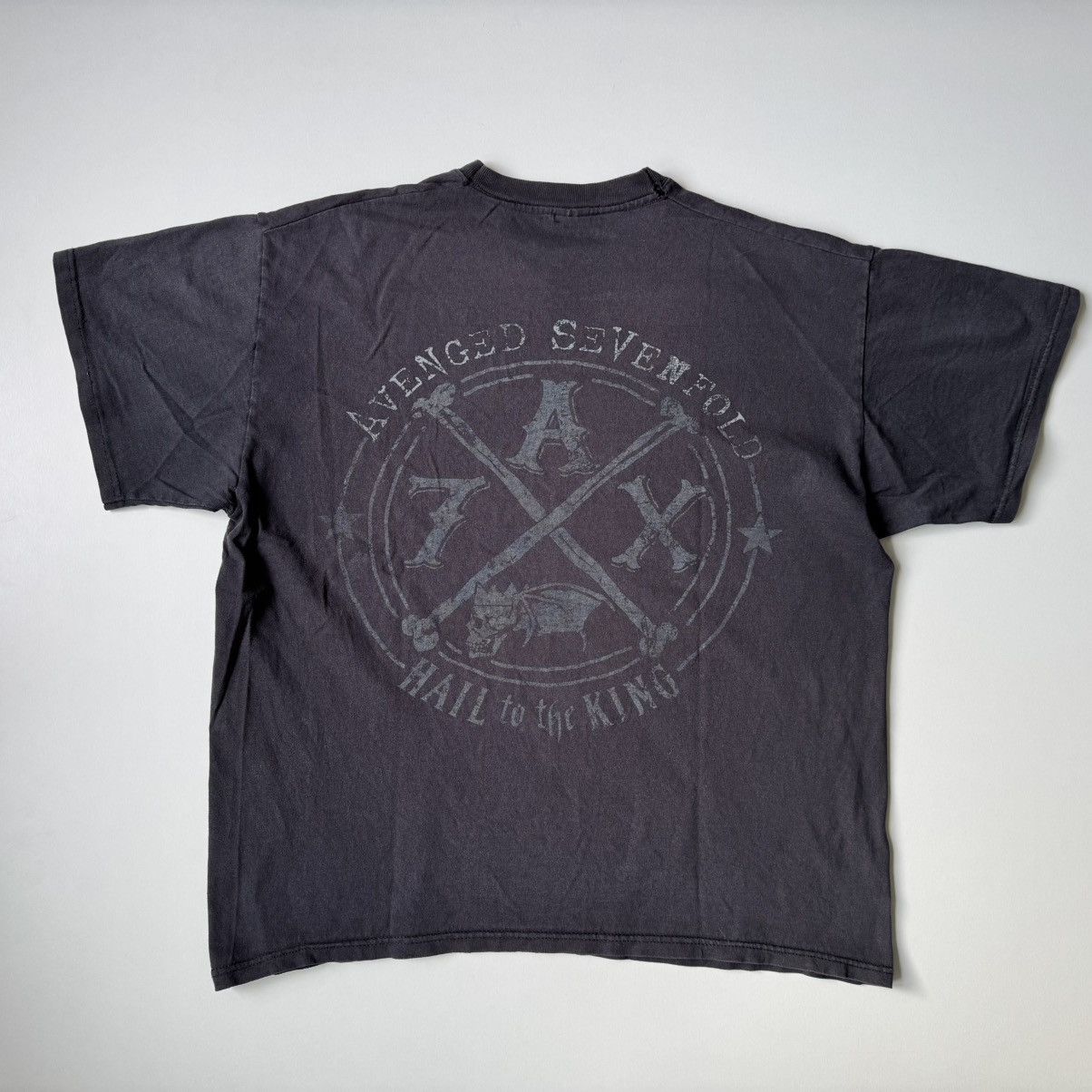 Band Tees Vintage Avenged Sevenfold HAIL TO THE KING Washed Distressed Size US M / EU 48-50 / 2 - 9 Thumbnail