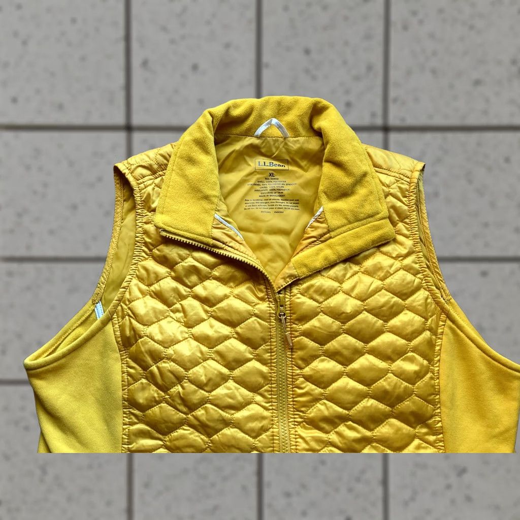 Vintage L.L. Bean Vest Womens XL Quilted Full Zip Thinsulate Yellow Vest, Regular, Sleeveless, Softshell, Pockets, Water Resistant, Lined, Insulated Size XL / US 12-14 / IT 48-50 - 1 Thumbnail