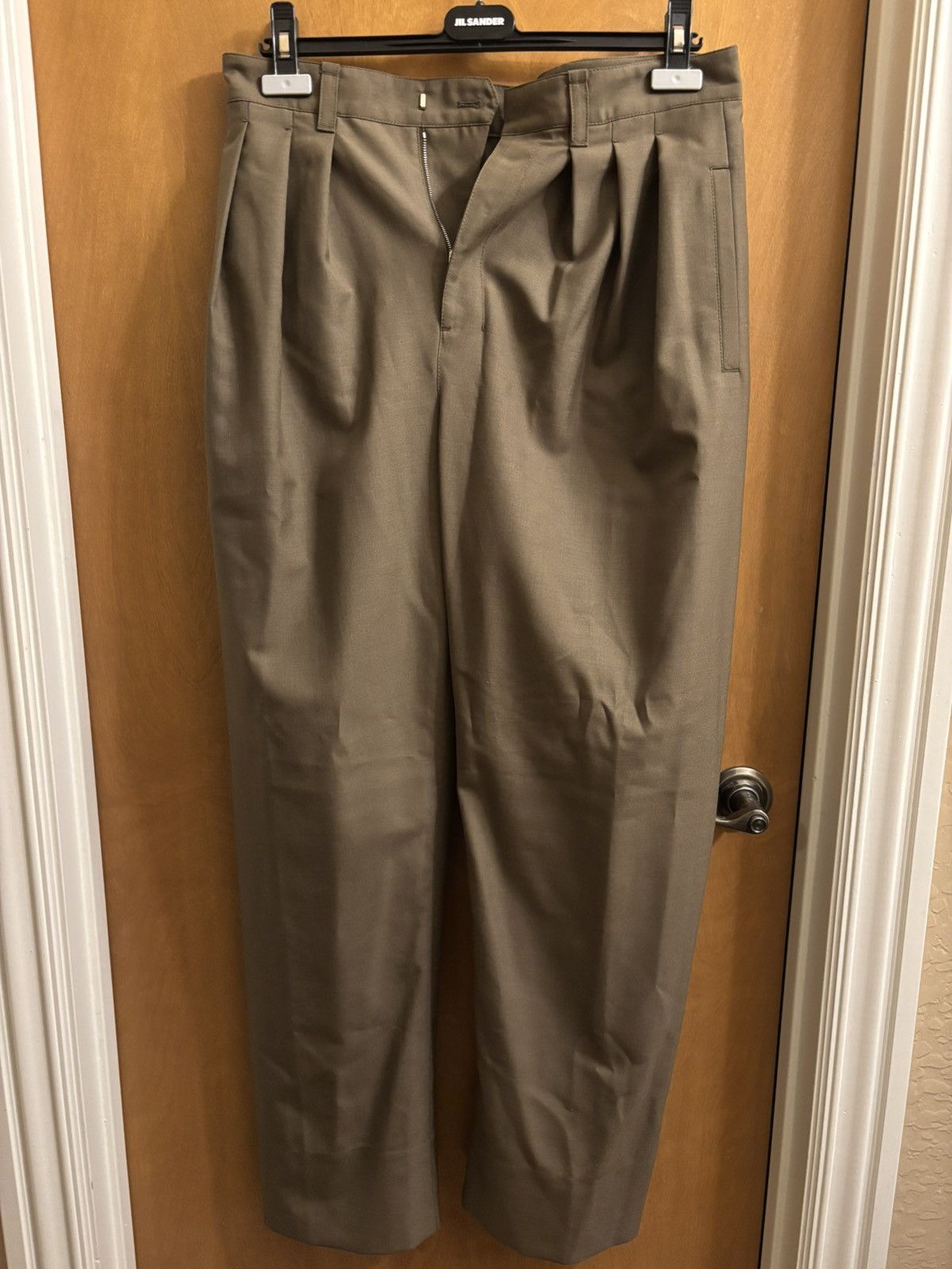 Lemaire Lemaire Taupe Pleated Trousers Size 27" / US 4 / IT 40 - 3 Thumbnail