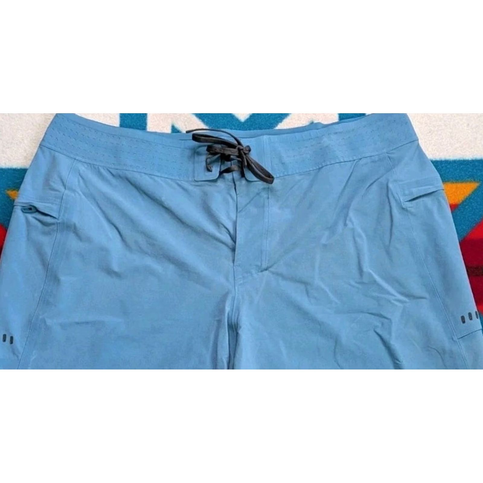 Lululemon Lululemon Board Shorts 9" Unlined Cargo Pocket Blue Size 36 Men Size US 36 / EU 52 - 2 Thumbnail