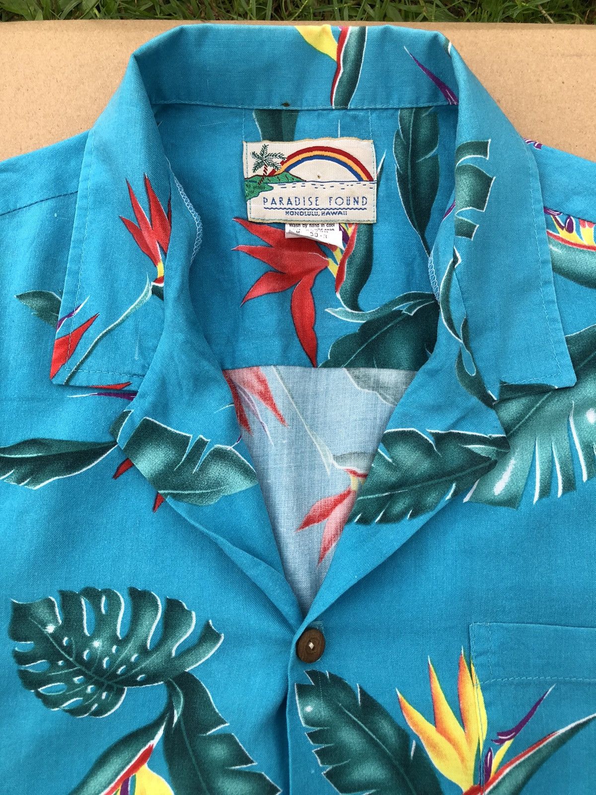 Vintage Vintage Paradise Found Honolulu, Hawaii 100% Rayon Button Size US M / EU 48-50 / 2 - 4 Thumbnail