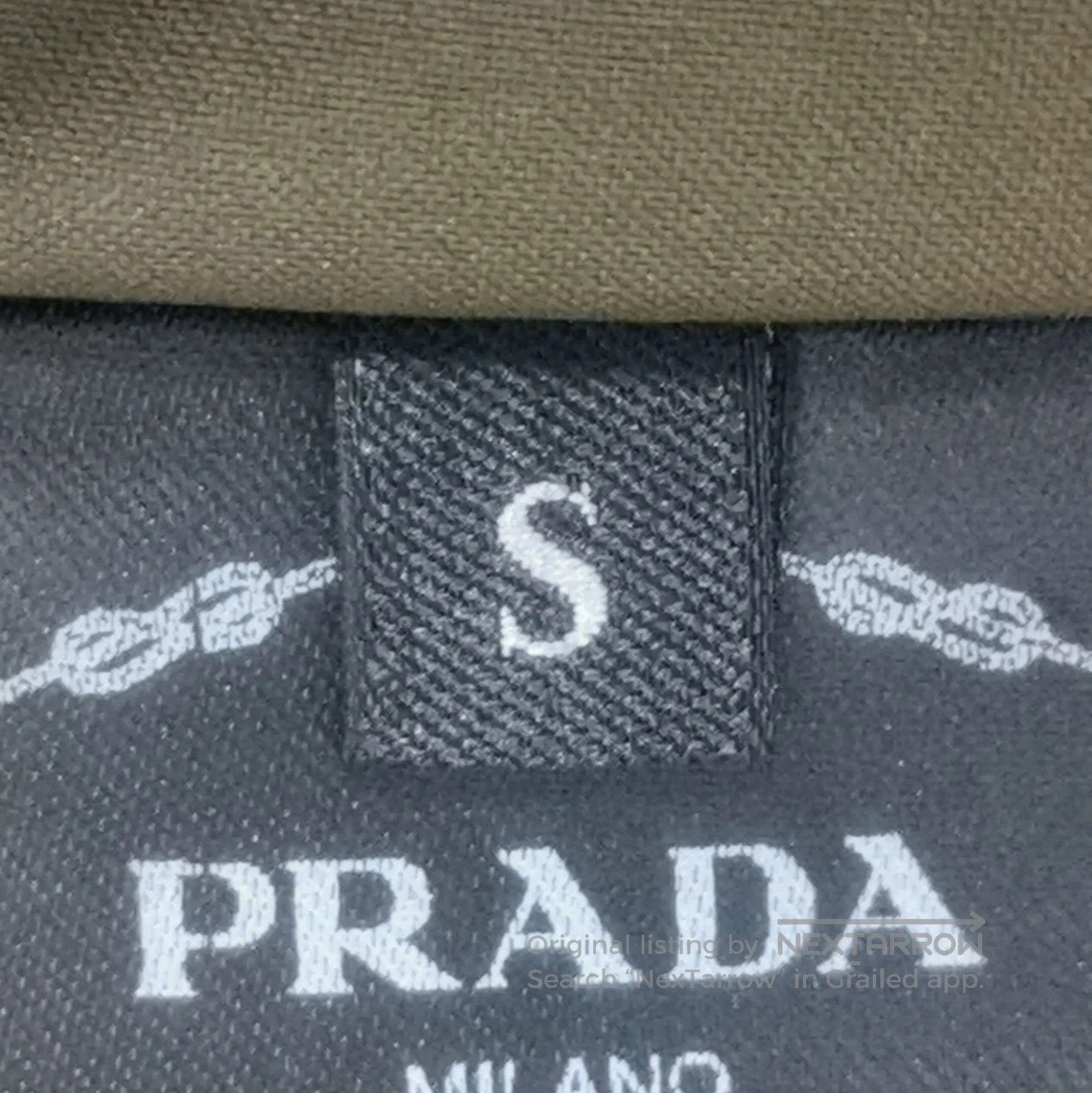Prada Prada Logo Hooded Cape in Olive Green . Size S / US 4 / IT 40 - 6 Thumbnail