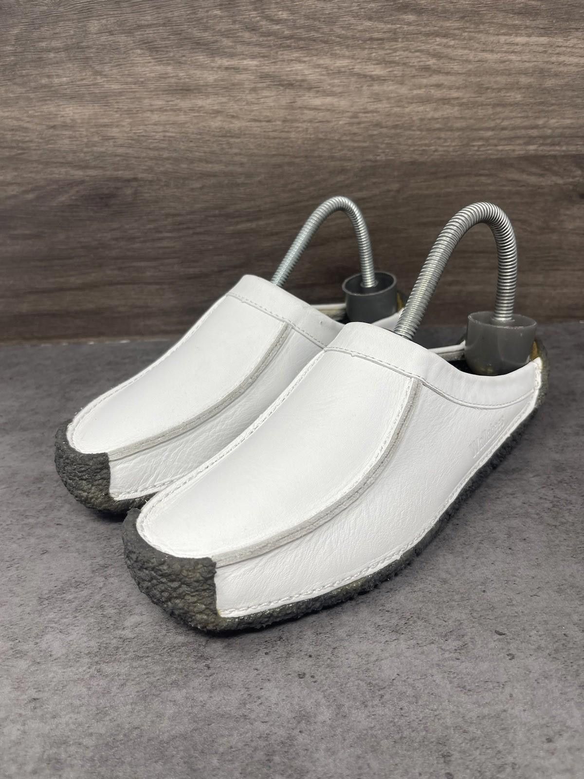 Clarks Clarks Wallabees Shoes Womens Size 5.5 White Leather Mule Size US 5.5 / IT 35.5 - 2 Thumbnail
