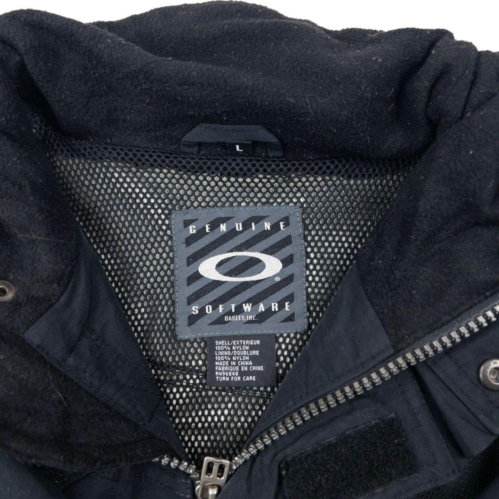 Oakley Vintage 90s Oakley Zip Up Jacket Size L Size US L / EU 52-54 / 3 - 4 Thumbnail