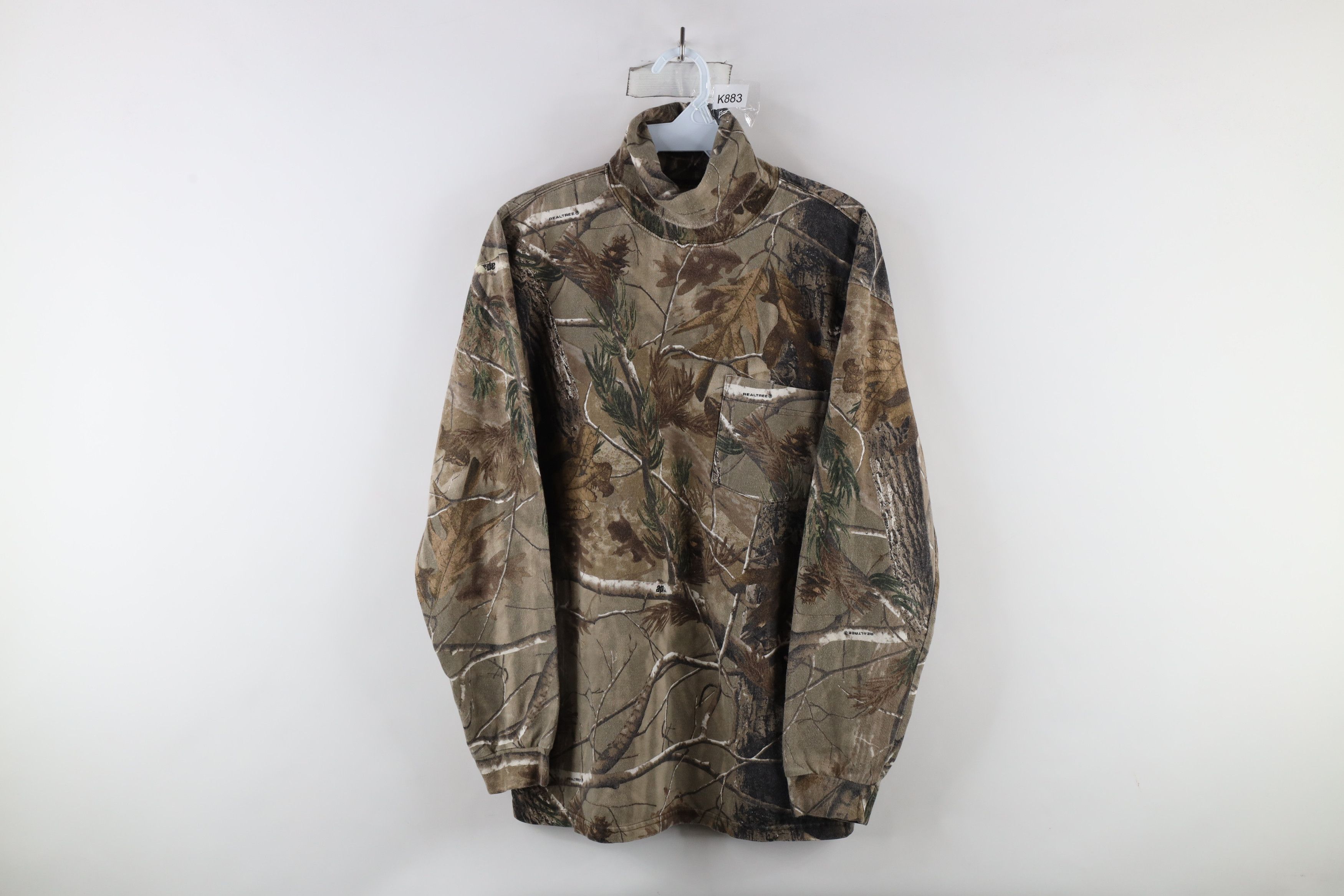 Vintage Vintage Streetwear Realtree Camouflage Turtleneck T-Shirt Size US M / EU 48-50 / 2 - 1 Thumbnail