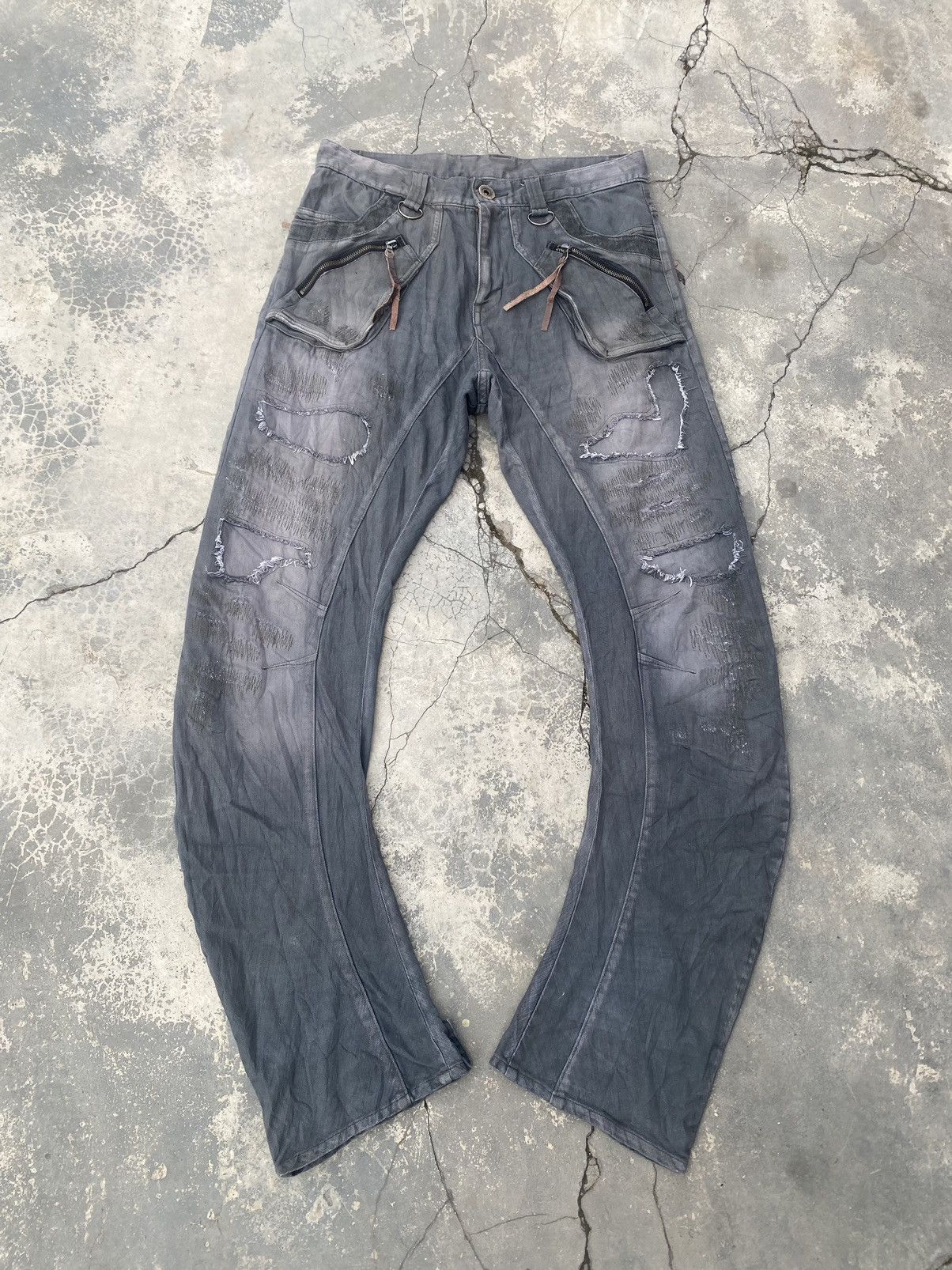 PPFM PPFM Distressed Banana Cut Jeans Size US 33 - 2 Thumbnail