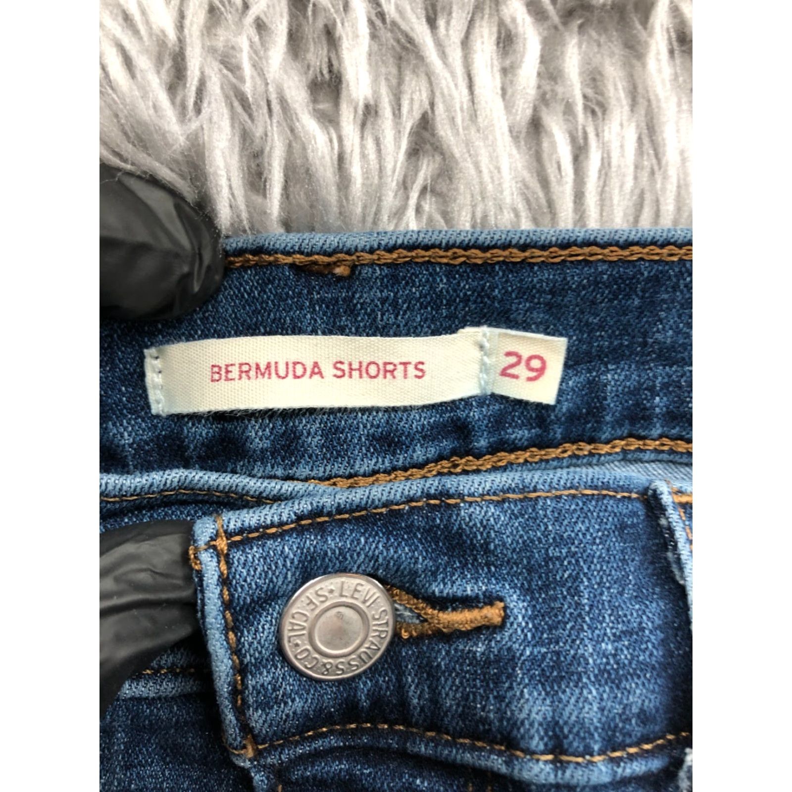 Levi's Levi's Bermuda Shorts Womens Size 29 Mid Rise Medium Wash Blue Denim Jean Size 29" - 6 Thumbnail