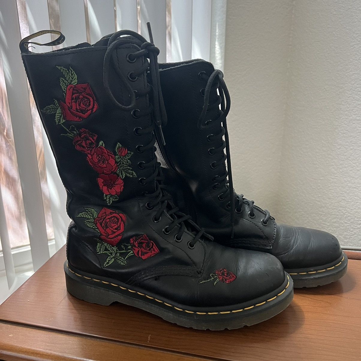 Dr. Martens Dr. Martens Rose Embroidered Boots Size US 8 / IT 38 - 1 Thumbnail
