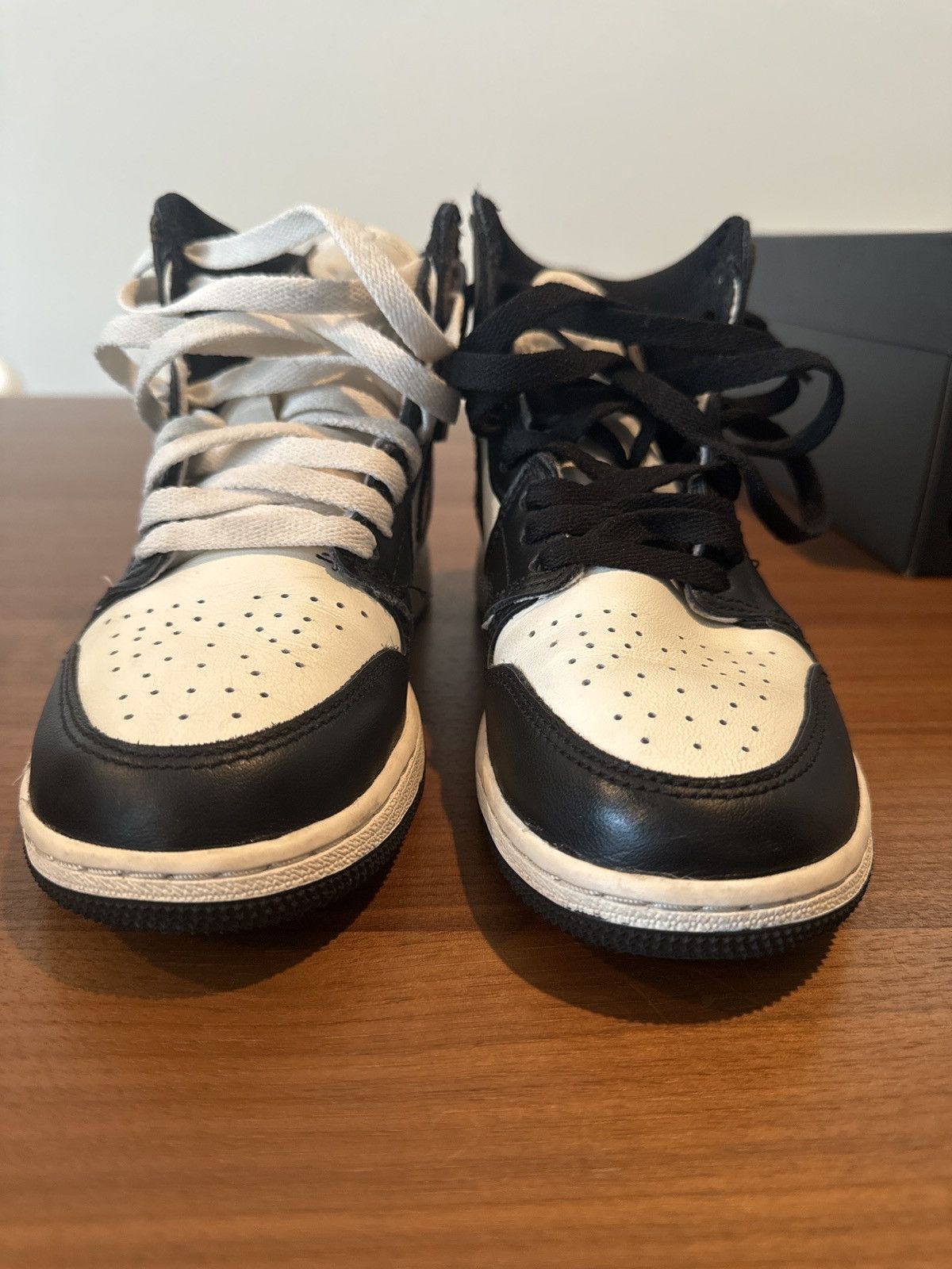 Jordan Brand Air Jordan 1 Mocha Size US 5 / EU 37 - 3 Thumbnail
