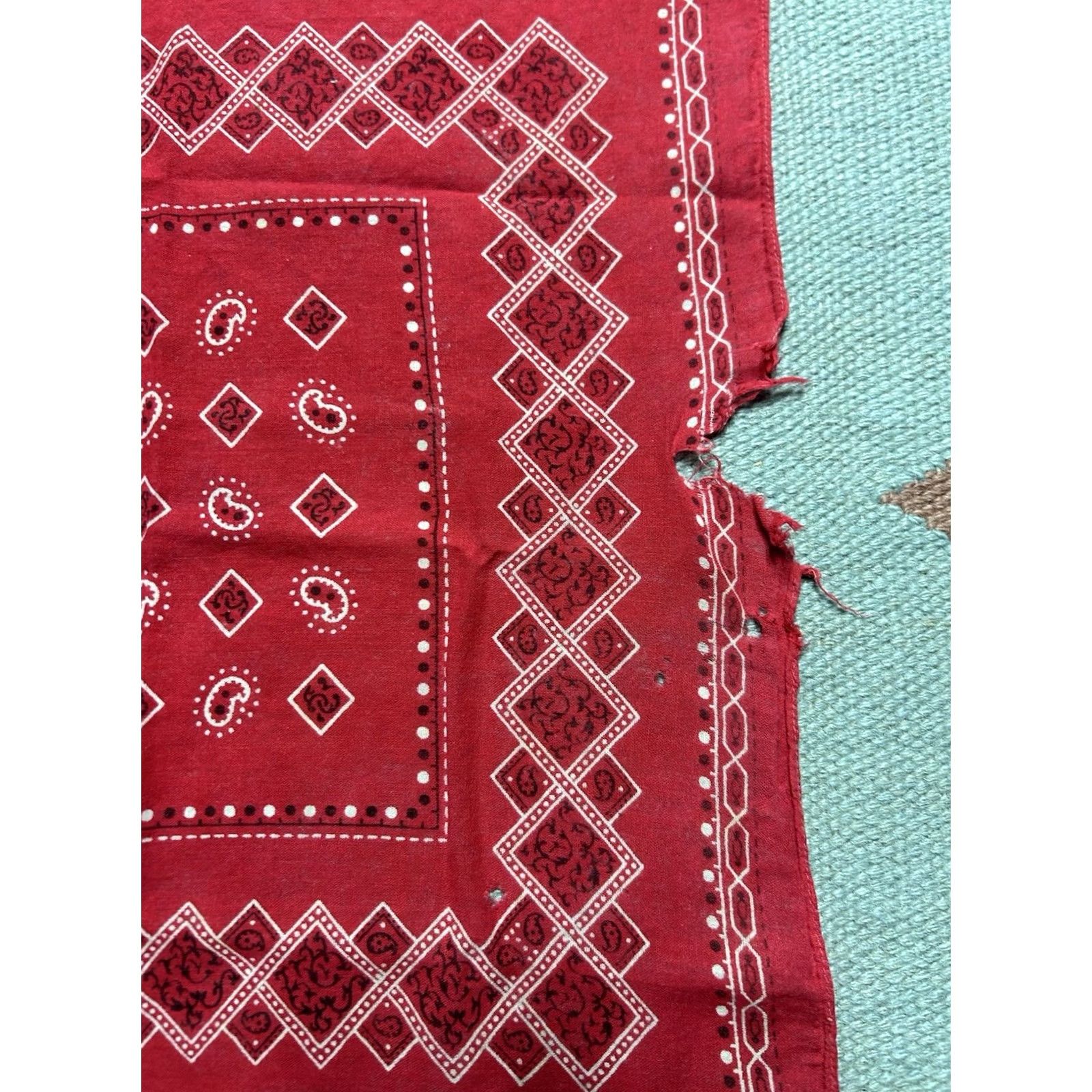 Vintage VINTAGE 1950s Elephant Bandana Shirt Trunk Up Distressed Red Selvedge Mens Size ONE SIZE - 3 Thumbnail