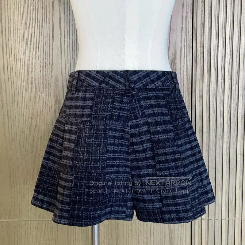 Chanel Chanel Black Striped Cotton Women's Shorts . Size 23" - 5 Thumbnail