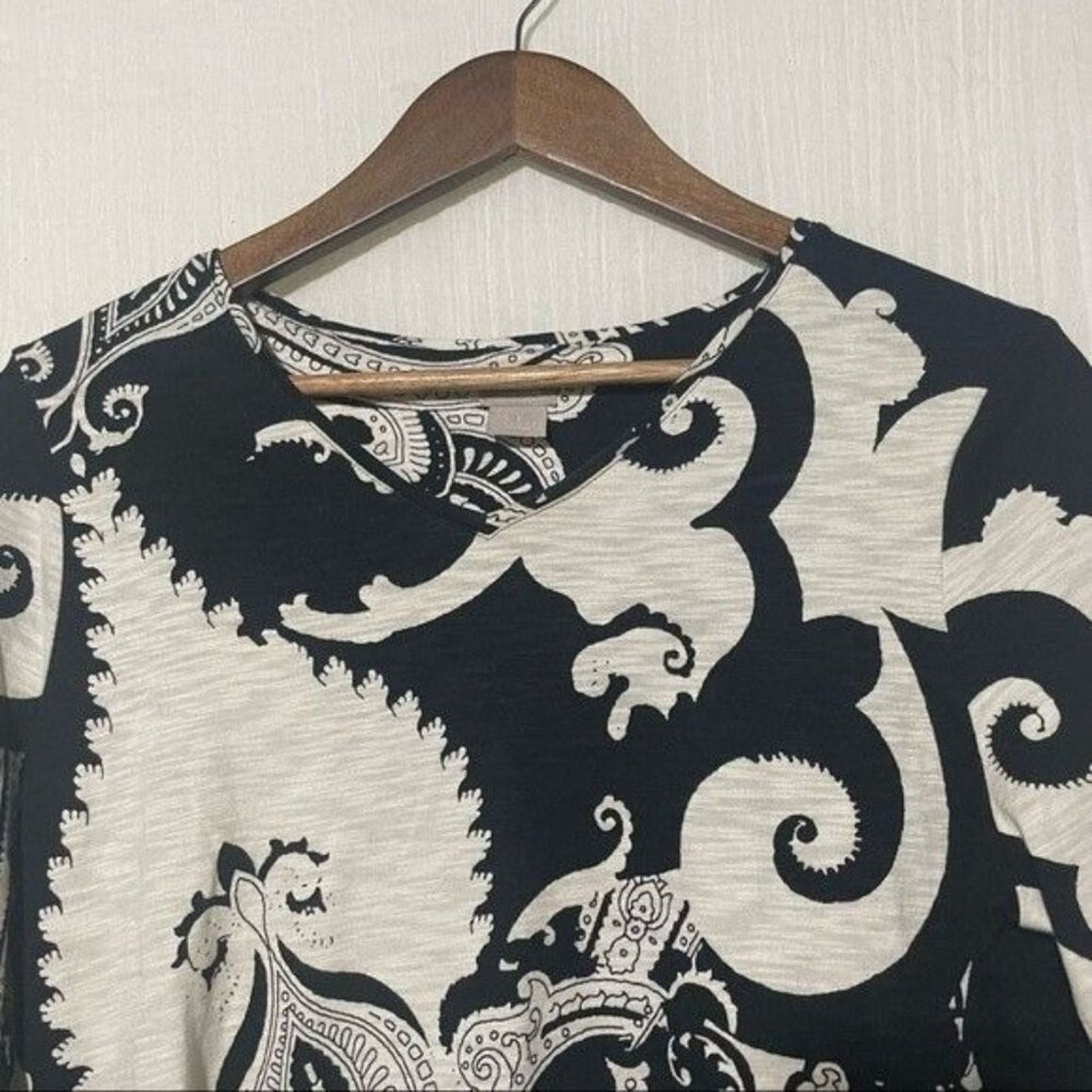 Chicos Chico's Shirt White with Black Paisley Print 3/4 Sleeves XS Size XS / US 0-2 / IT 36-38 - 3 Thumbnail