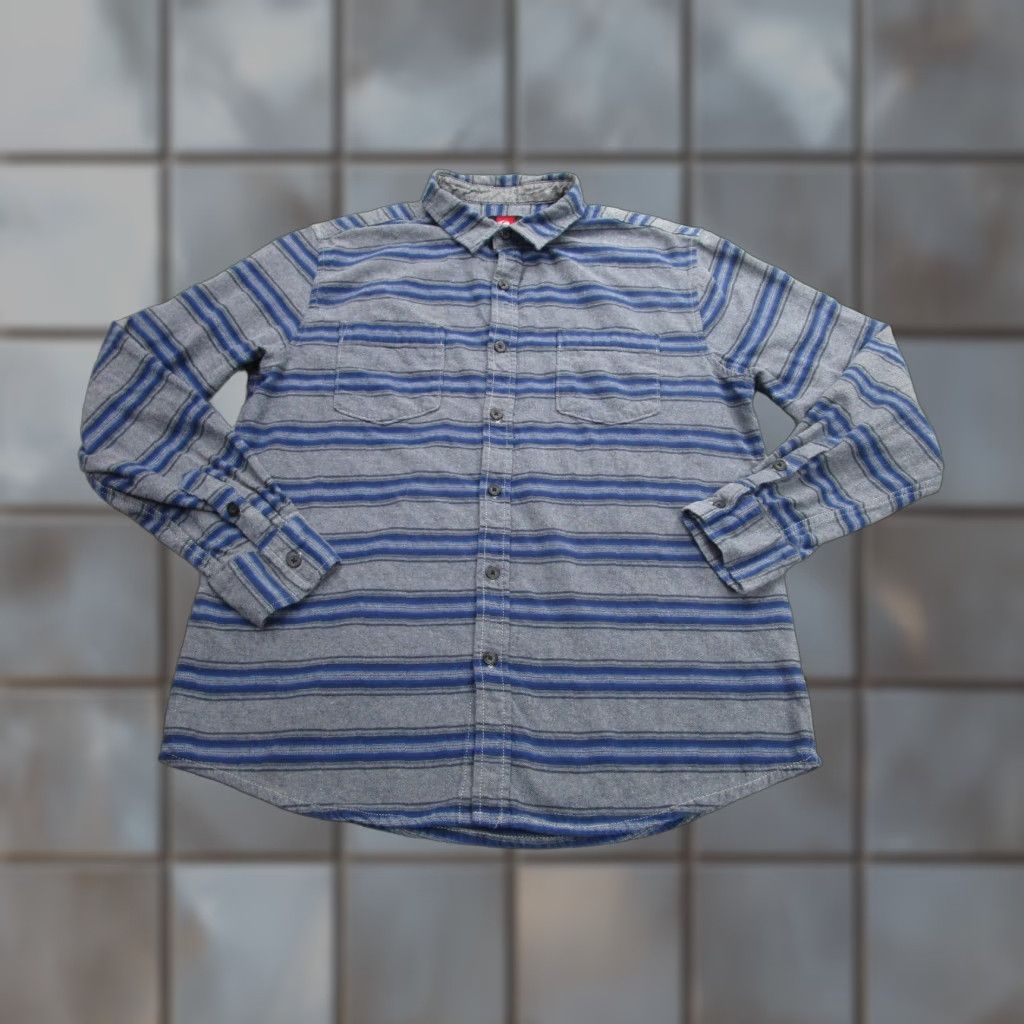 Quiksilver VINTAGE Quiksilver Button-Up Shirt Mens XL Gray Blue Striped Long Sleeve Surf Pockets Size US XL / EU 56 / 4 - 1 Thumbnail