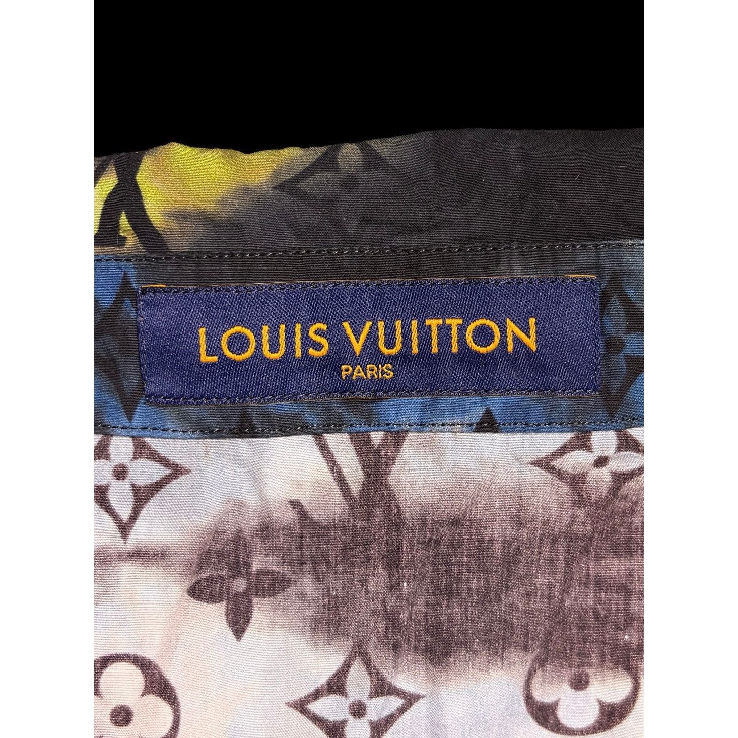 Louis Vuitton Authentic 2021 Louis Vuitton Zipped Monogram Tie-Dye Shirt Size US M / EU 48-50 / 2 - 6 Thumbnail