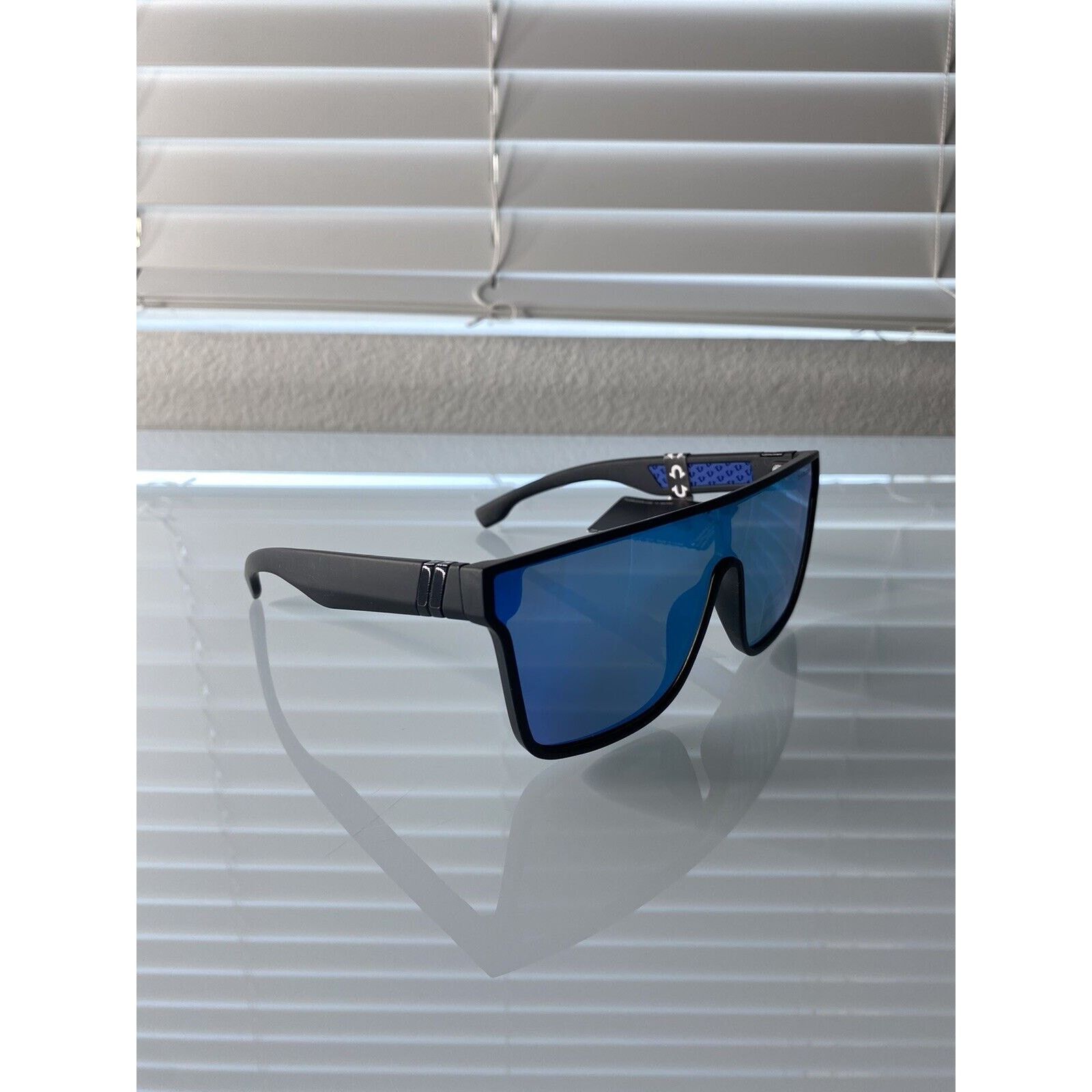 True Religion TRUE RELIGION Sunglasses Blue Mirror Shield Blk Frames Size ONE SIZE - 1 Thumbnail