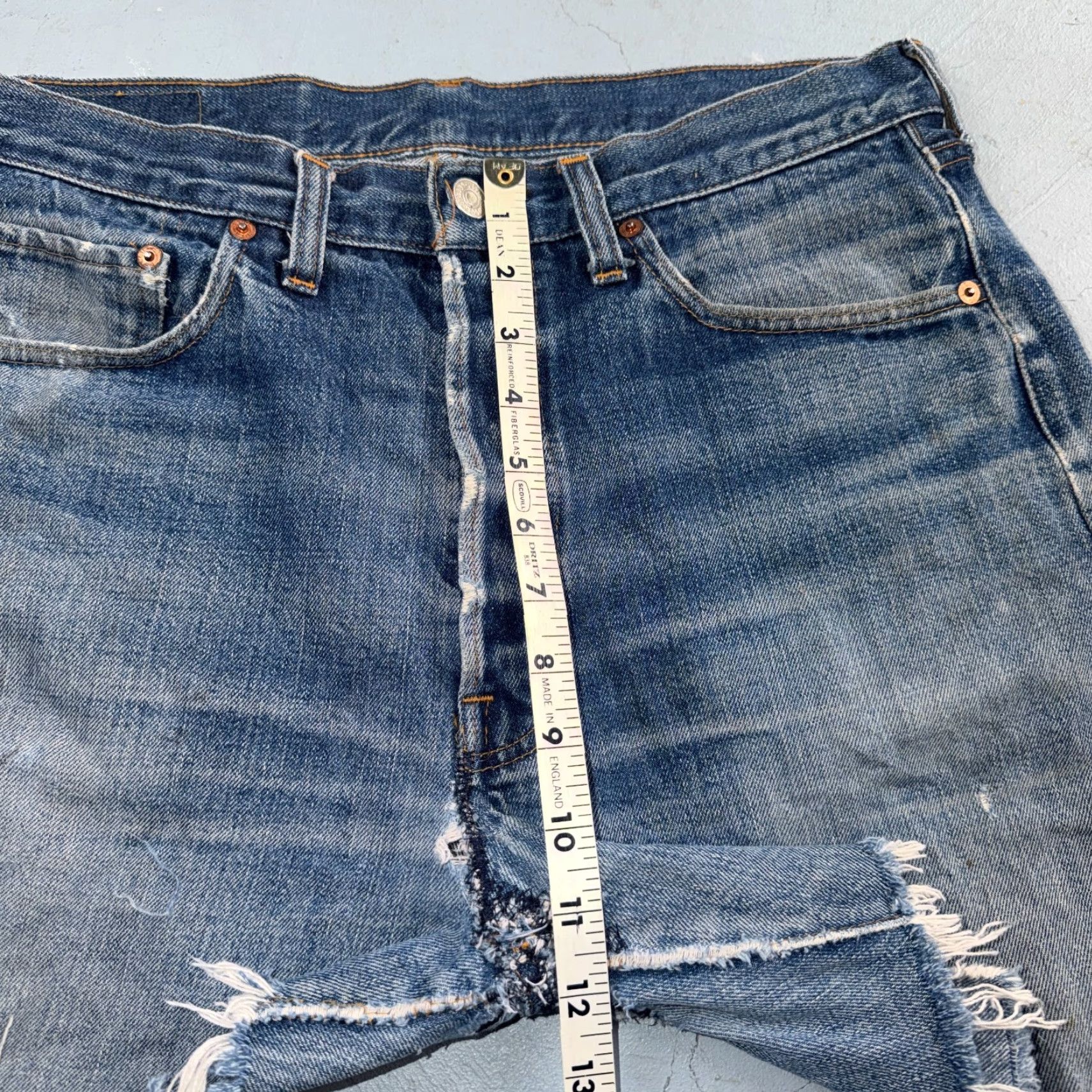 Levi's VINTAGE Levi's 501 Jeans 31x5 Light Wash Blue Denim Straight Classic USA 70s 80s Distressed Men Size US 31 - 7 Thumbnail