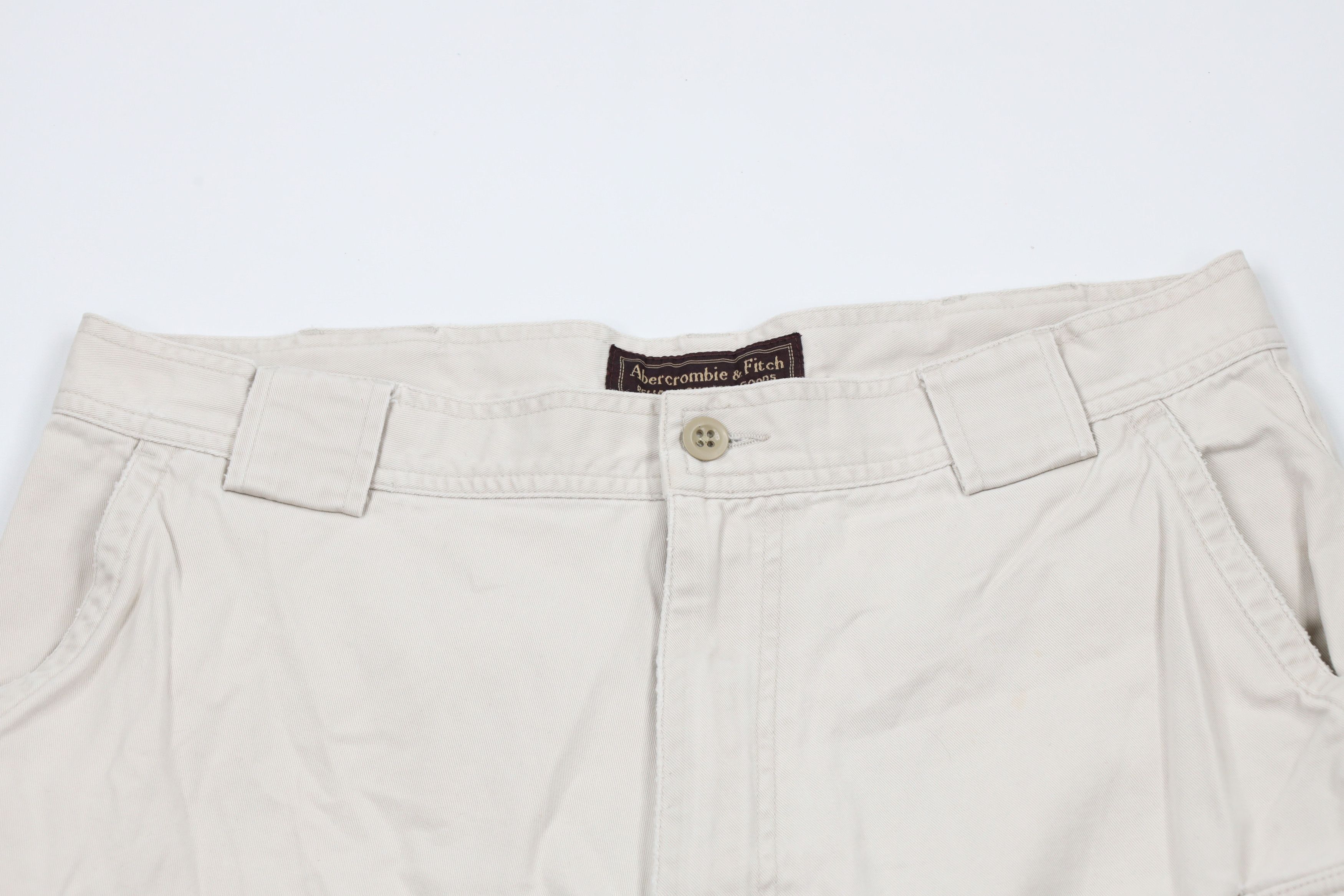 Abercrombie & Fitch × Vintage Vintage Abercrombie & Fitch Heavyweight Cargo Shorts Beige Size US 36 / EU 52 - 2 Thumbnail