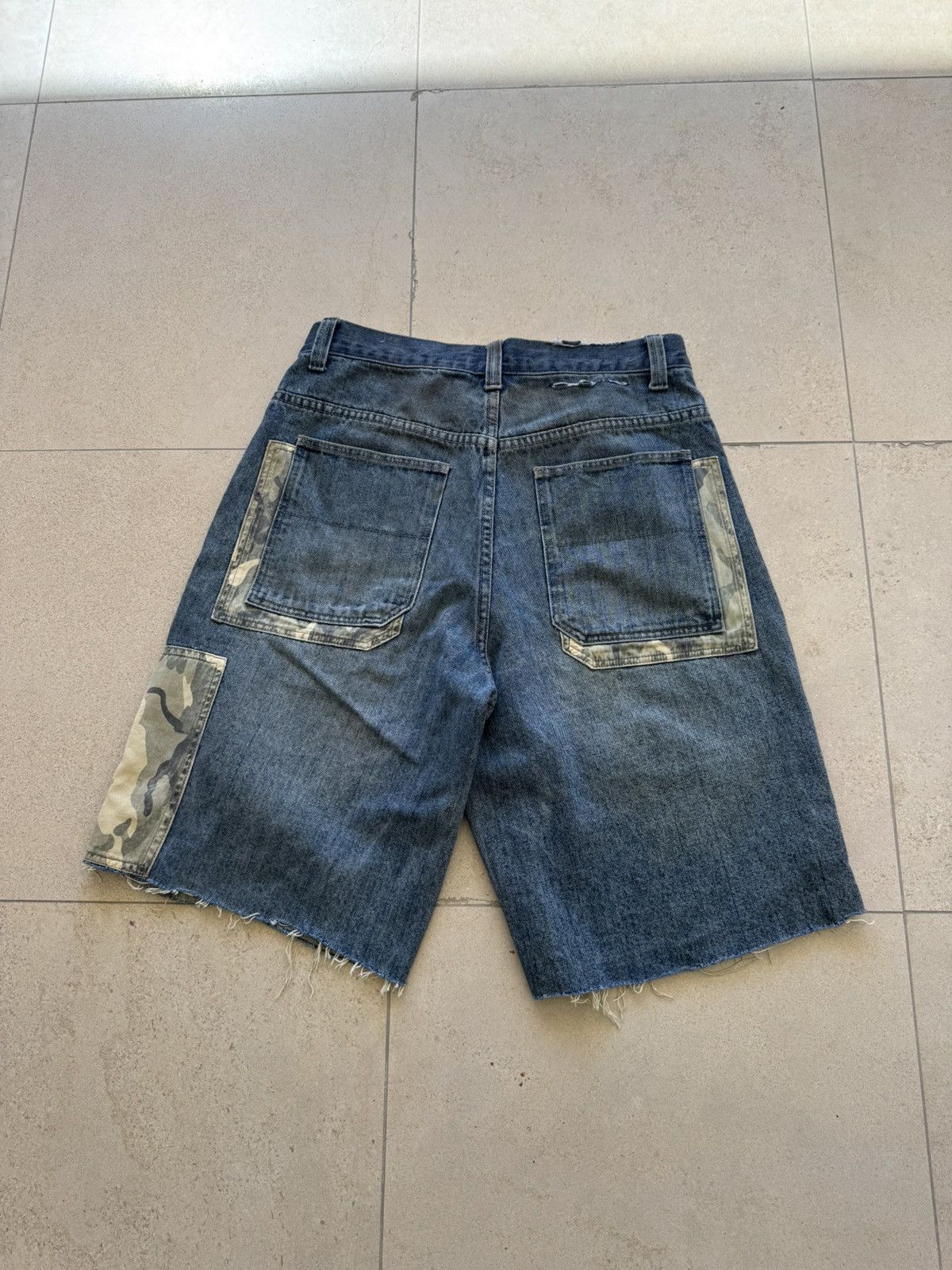 Other baggy denim and camo jorts Size US 32 / EU 48 - 3 Thumbnail