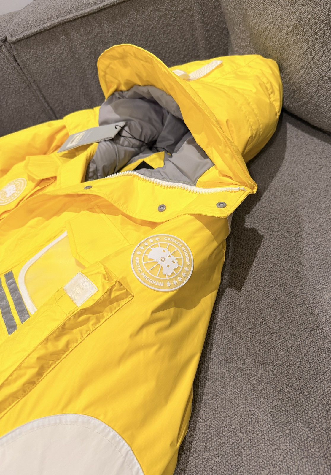 Canada Goose CANADA GOOSE Snow Mantra Parka Down Jacket Coat Size M Size US M / EU 48-50 / 2 - 10 Thumbnail