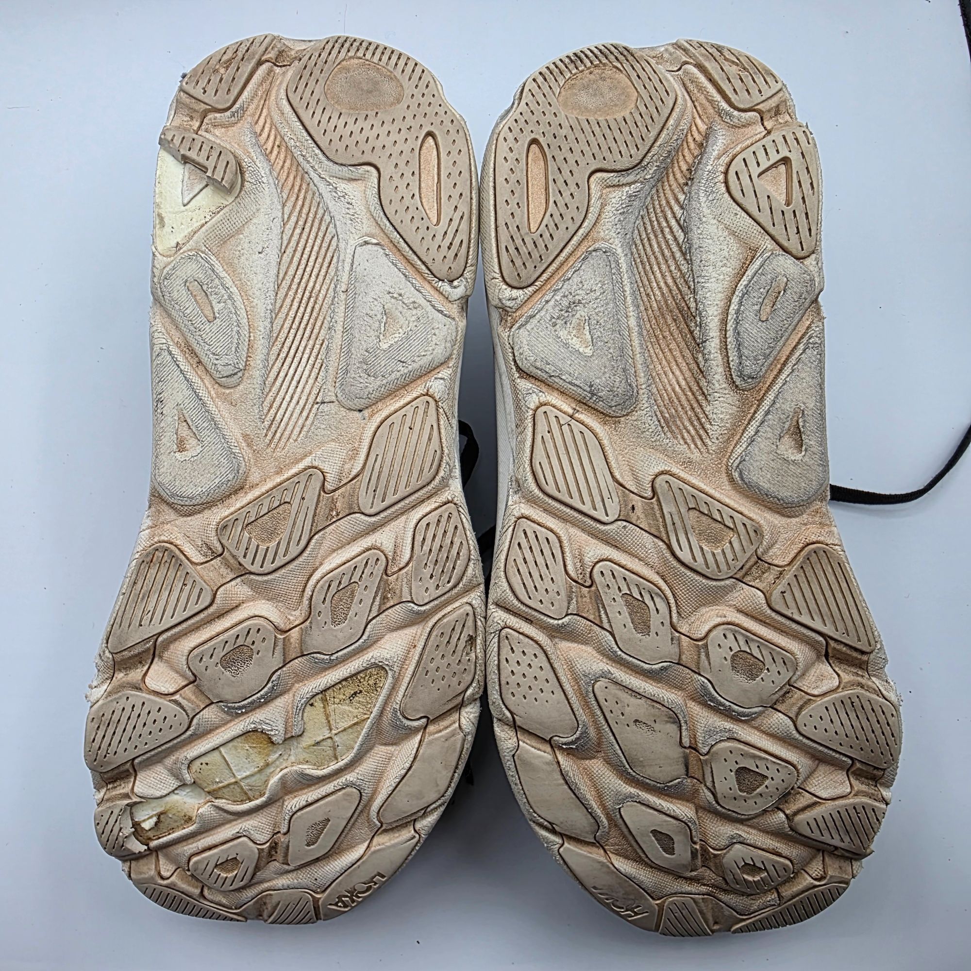 Hoka Hoka One One Clifton 9 Womens Size 8 B Black Athletic Shoe Size US 8 / IT 38 - 7 Thumbnail