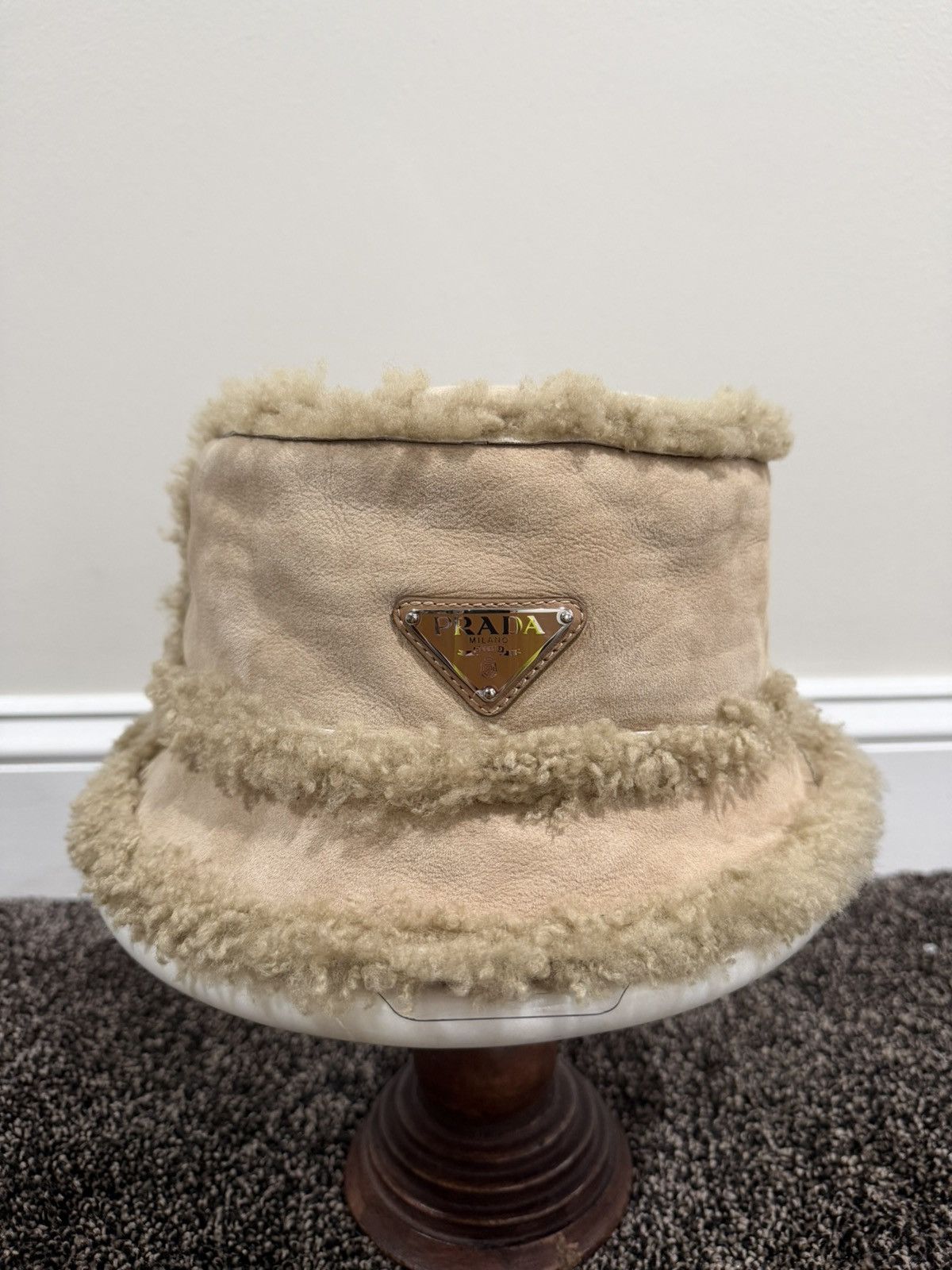 Prada Prada Beige Leather Sheep Fur Bucket Shearling Hat Size ONE SIZE - 1 Thumbnail