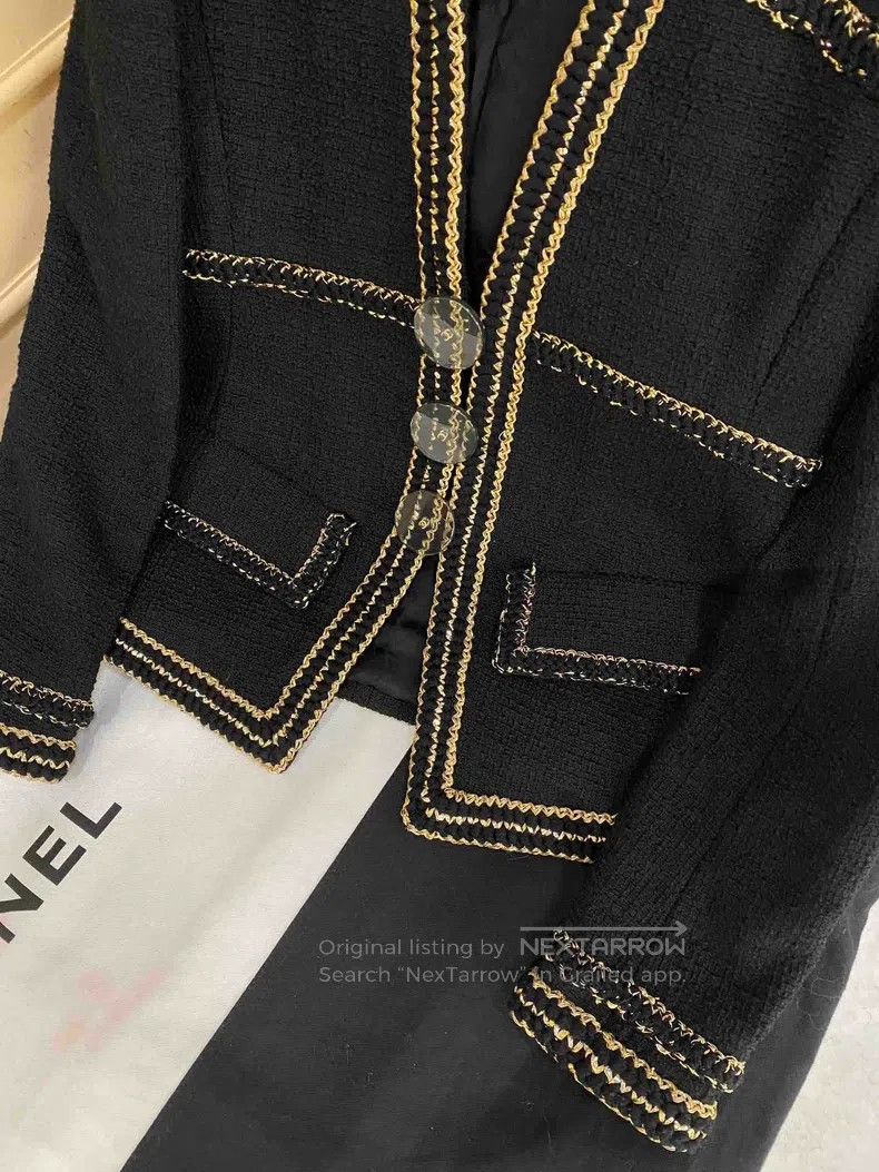 Chanel Chanel 17a Metropolitan Black Gold Waisted Jacket Size XS / US 0-2 / IT 36-38 - 2 Thumbnail