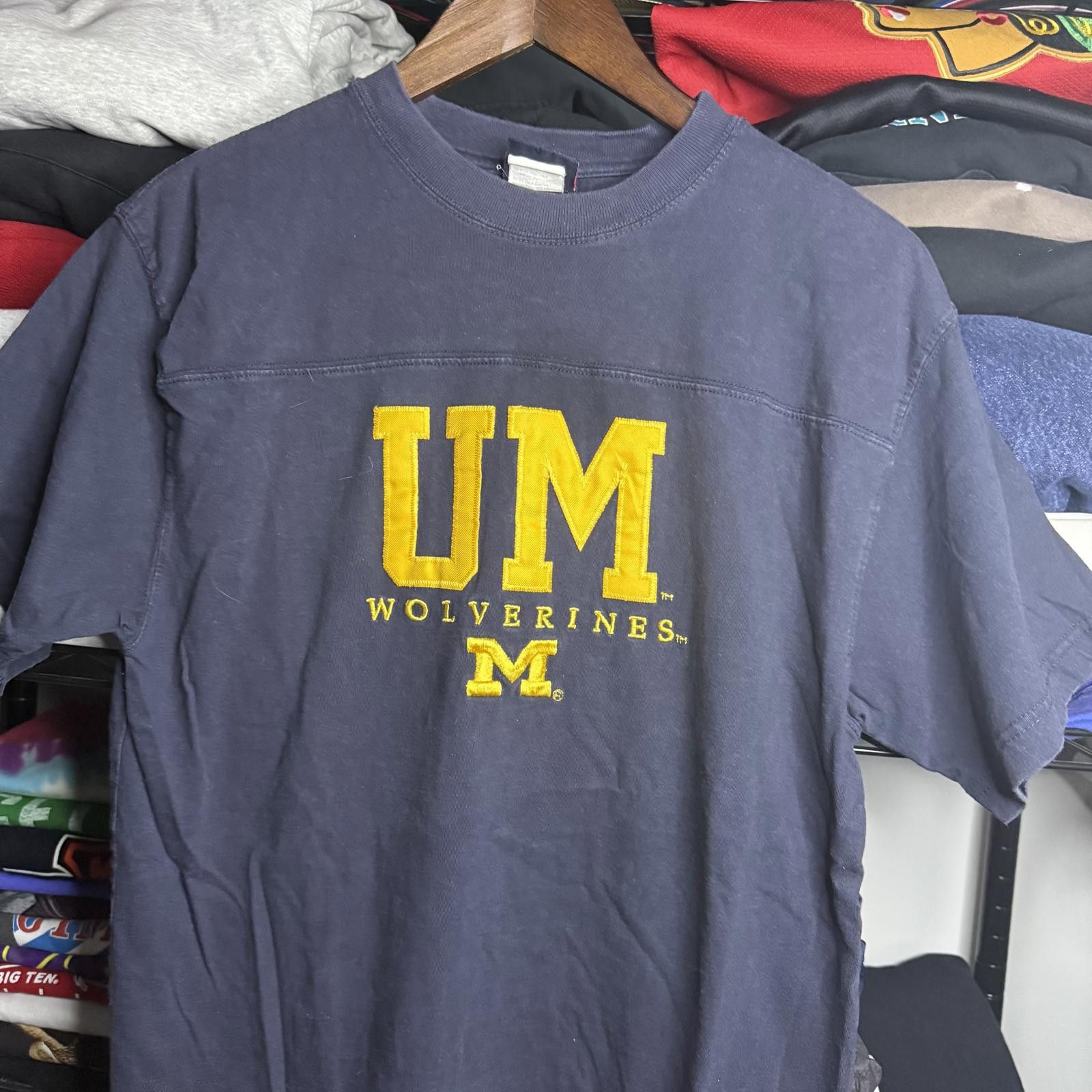 Designer Vintage UM Wolverines T-Shirt Size US M / EU 48-50 / 2 - 2 Thumbnail