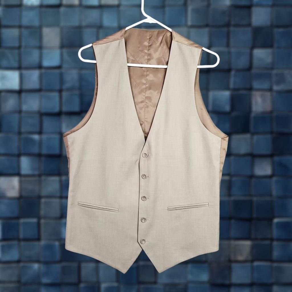 Vintage Caravelli Mens Vest Lined Beige Button Up Item 40 Regular Size 40L 30W Beige Vest Men Button Up Lined All Seasons Casual Business Formal Caravelli Size US XXS / EU 40 - 1 Thumbnail