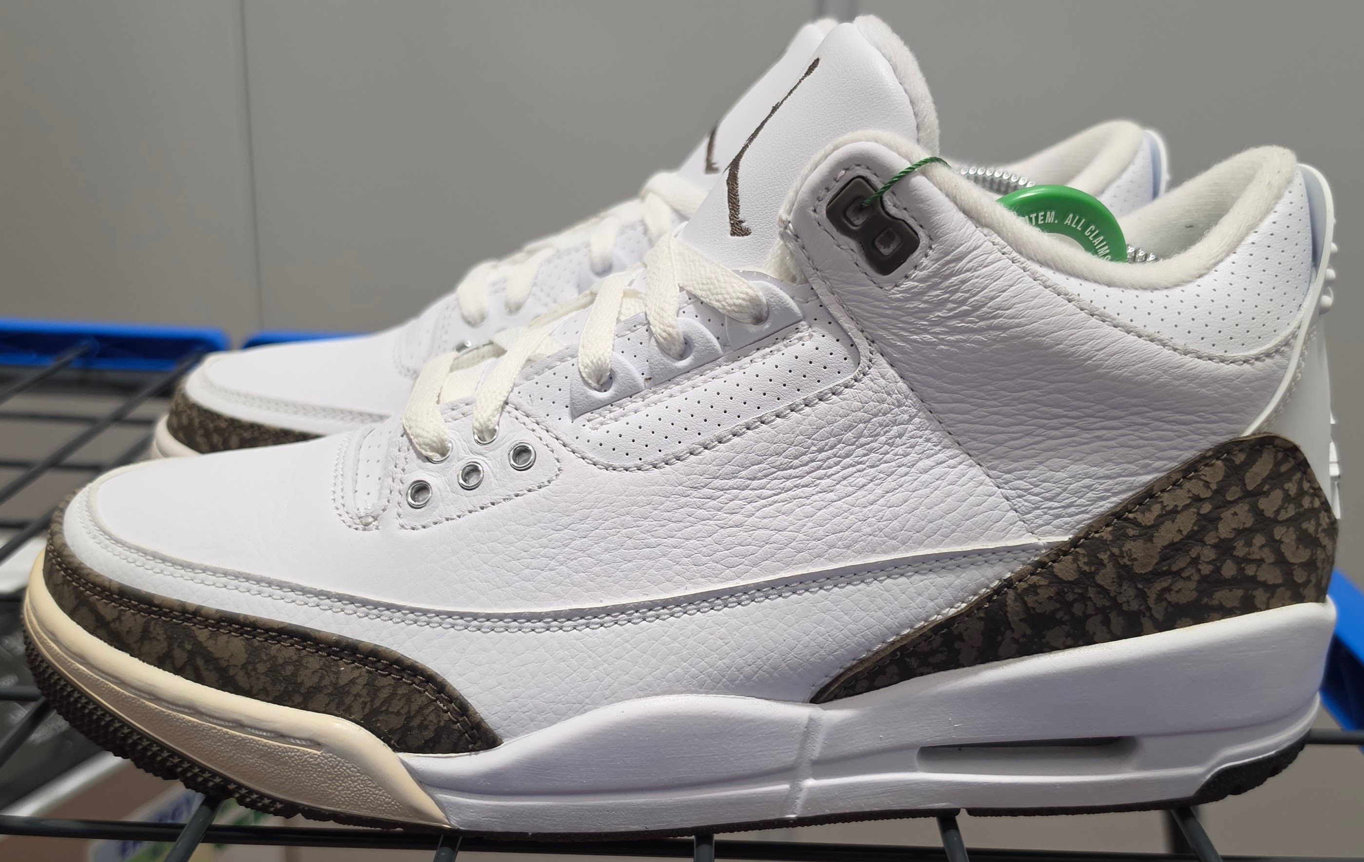 Jordan Brand Jordan 3 Retro Mocha 2018 (US 9.5) Size US 9.5 / EU 42-43 - 1 Thumbnail