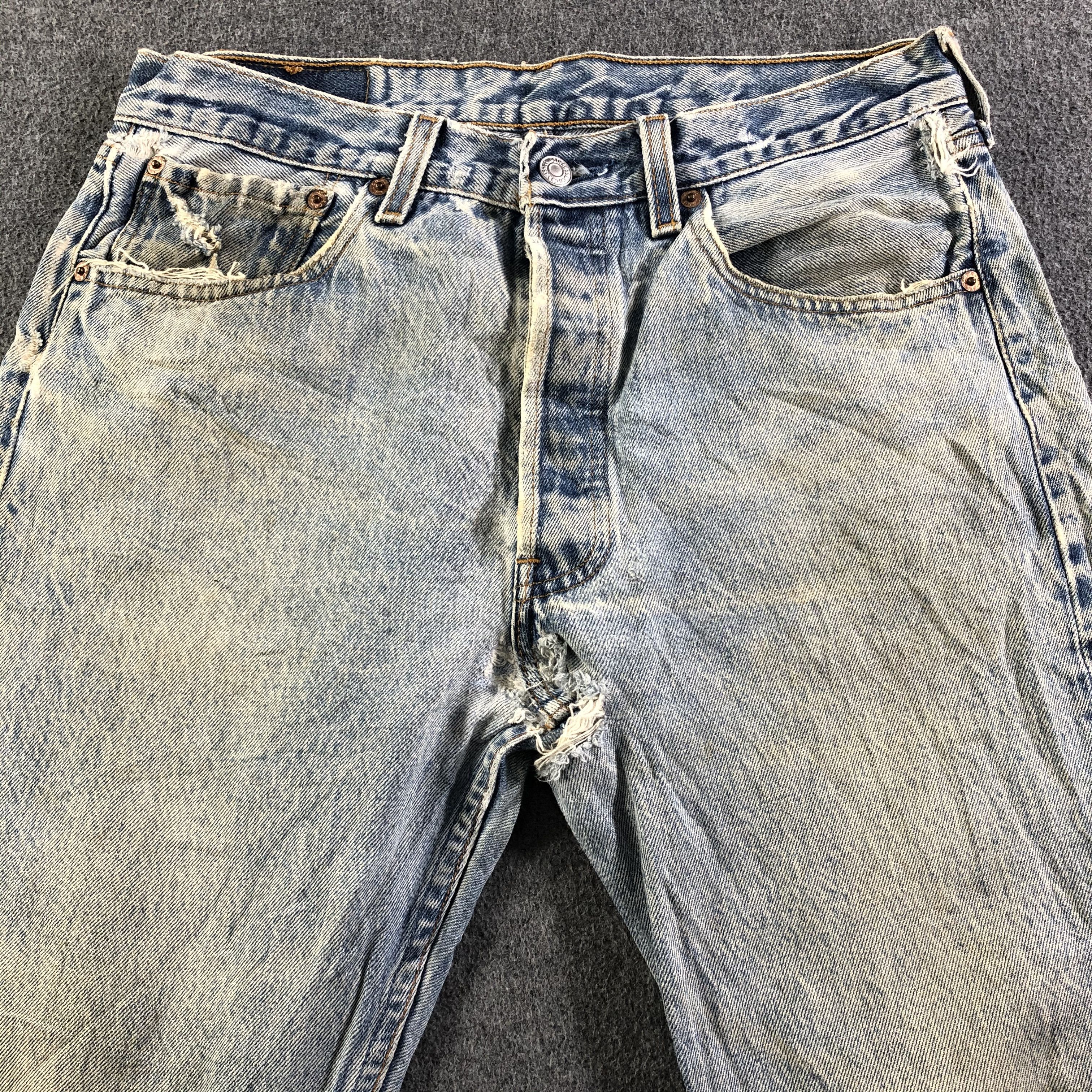 Levi's 90s Vintage Light Wash Levis 501 Jeans-J3875 Size US 31 - 3 Thumbnail
