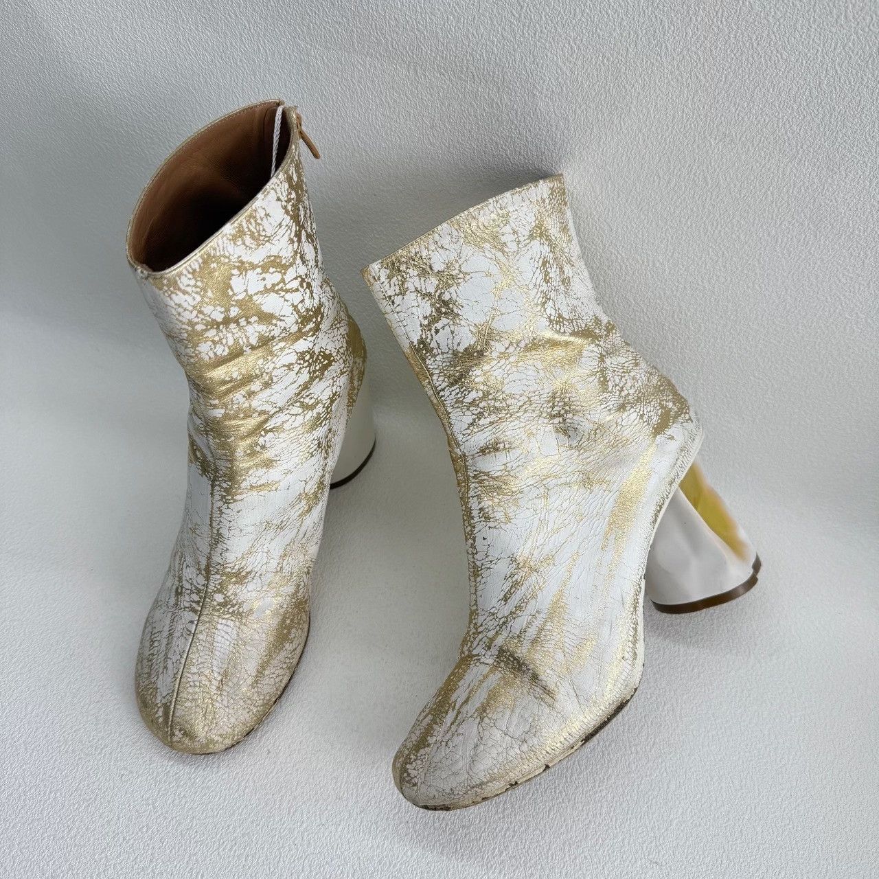 Maison Margiela Maison Margiela White Boots us_6-5 Women Size US 6.5 / IT 36.5 - 1 Thumbnail