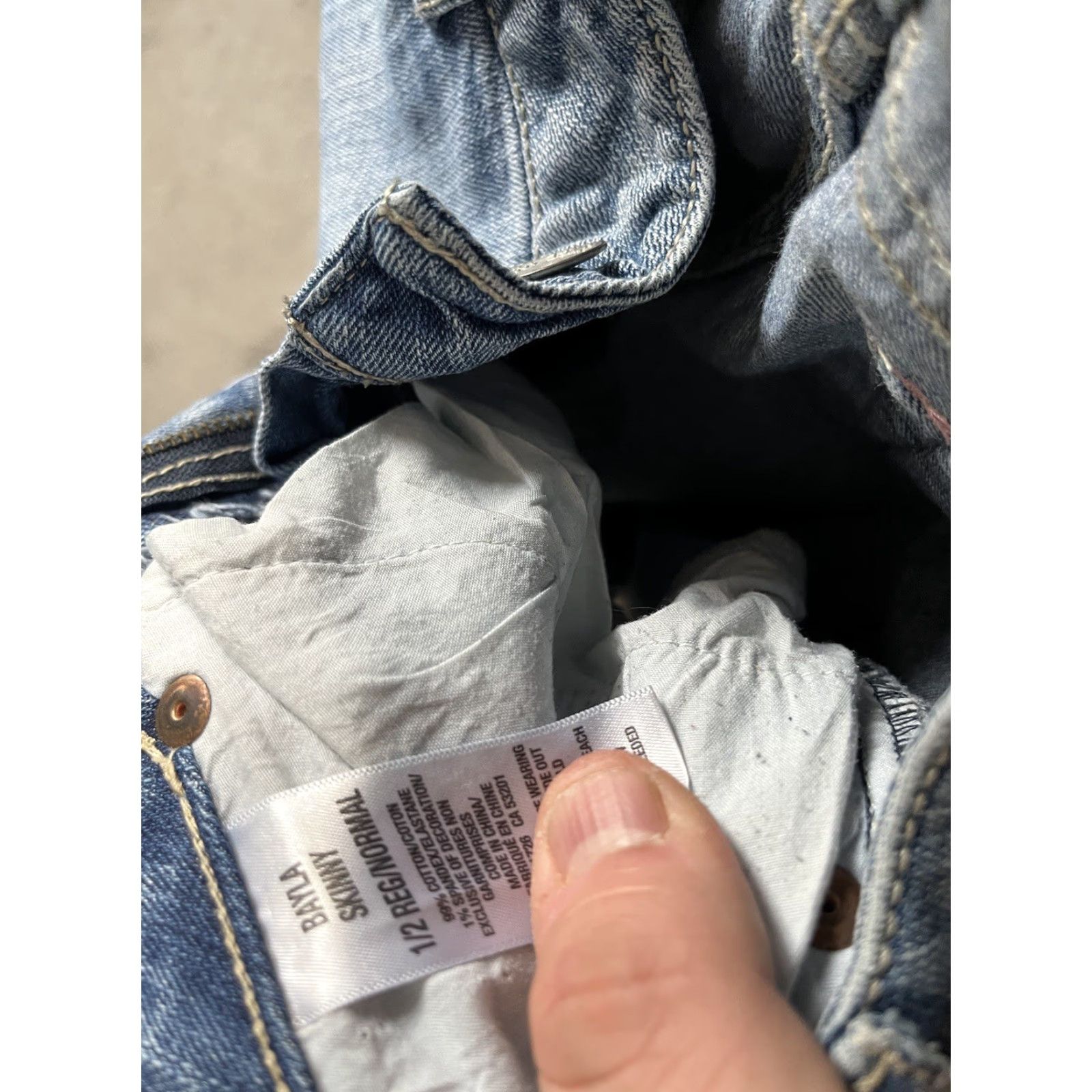 Vintage Aeropostale Jeans Womens 1/2 Reg Blue Distressed Bayla Skinny Low Rise Denim Size 25" / US 0 / IT 36 - 6 Thumbnail