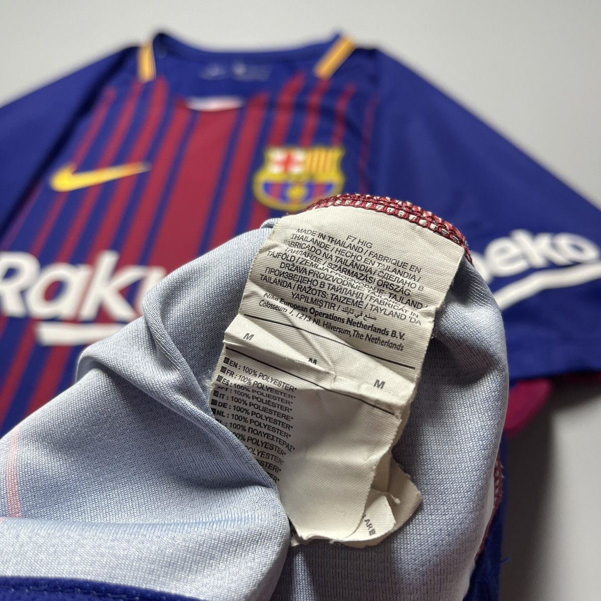 Nike BARCELONA NIKE 2017/2018 FOOTBALL HOME JERSEY #10 MESSI Size US M / EU 48-50 / 2 - 9 Thumbnail