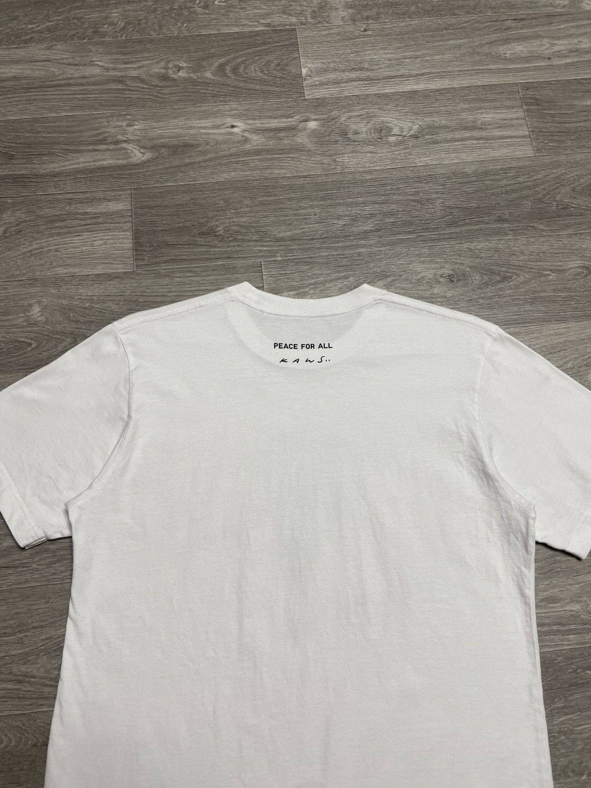 Kaws × Uniqlo Kaws x Uniqlo Peace For All T-Shirt Size US M / EU 48-50 / 2 - 11 Thumbnail