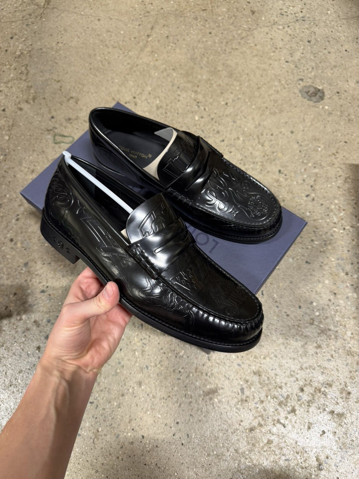 Louis Vuitton Louis Vuitton Embossed Graphic Penny Loafer NEW 1400$ Size US 9 / EU 42 - 1 Thumbnail