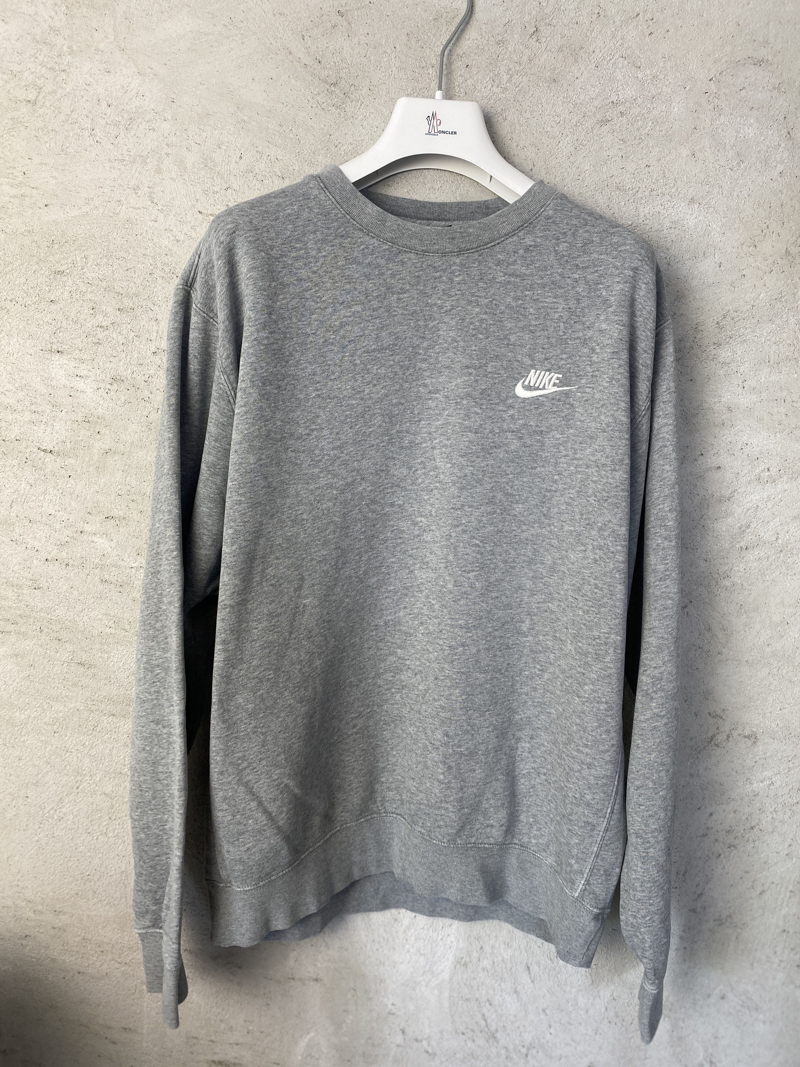 Nike Nike small logo swoosh sweatshirt crewneck skate rap Size US M / EU 48-50 / 2 - 1 Thumbnail