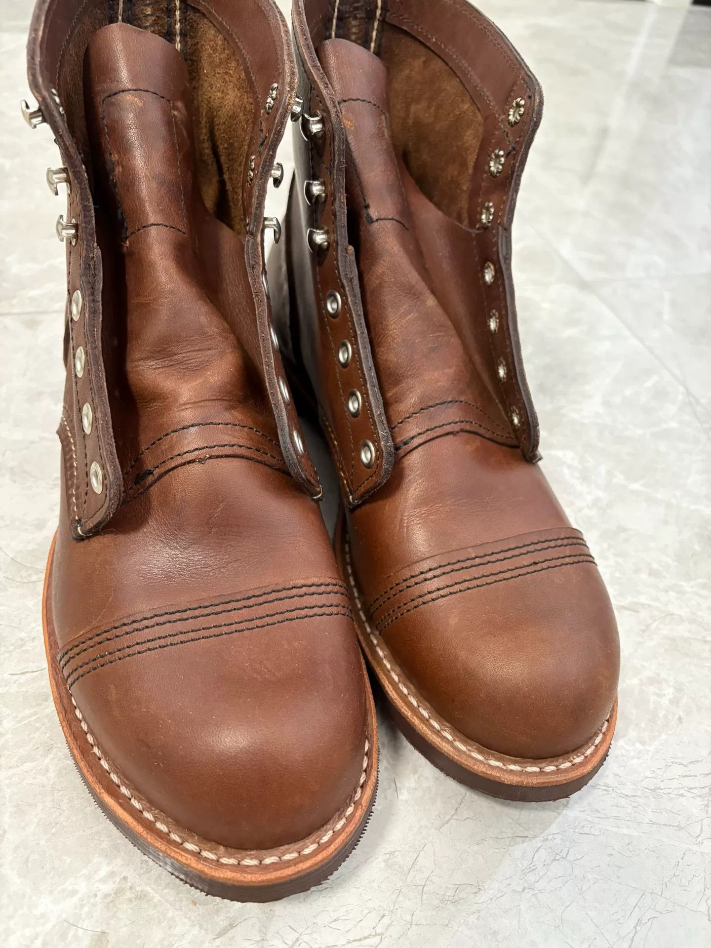 Red Wing Red Wing 8111 Work Boots Size US 7.5 / EU 40-41 - 1 Thumbnail