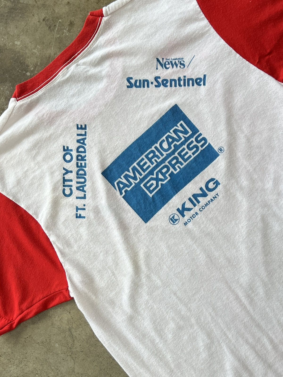 Vintage Vintage 1982 Heart Run American Express Single Stitch Medium Size US M / EU 48-50 / 2 - 4 Thumbnail