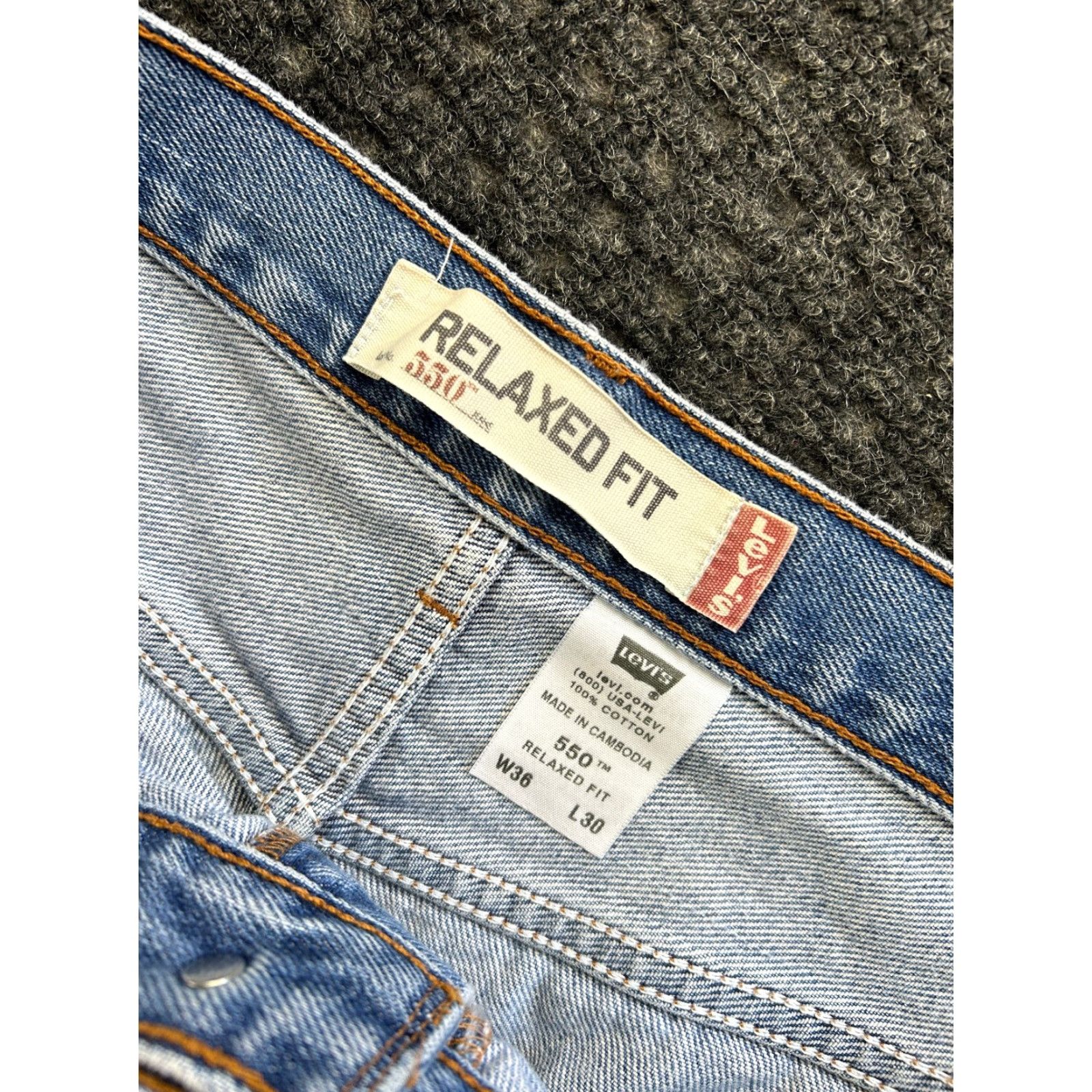 Levi's VINTAGE Levi’s 550 Jeans Wide-Leg Baggy Relaxed Fit 36 x 30 Denim Blue 80s 90s Grunge USA Mens Jeans Size US 36 / EU 52 - 2 Thumbnail