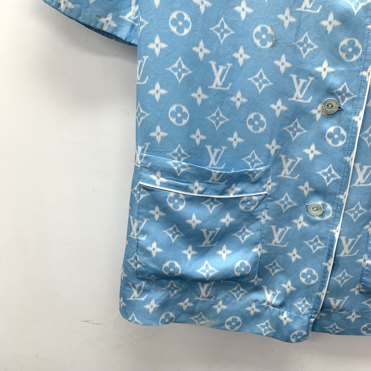 Louis Vuitton Louis Vuitton Monogram Silk Short Sleeve Shirt K26WX Size S / US 4 / IT 40 - 4 Thumbnail