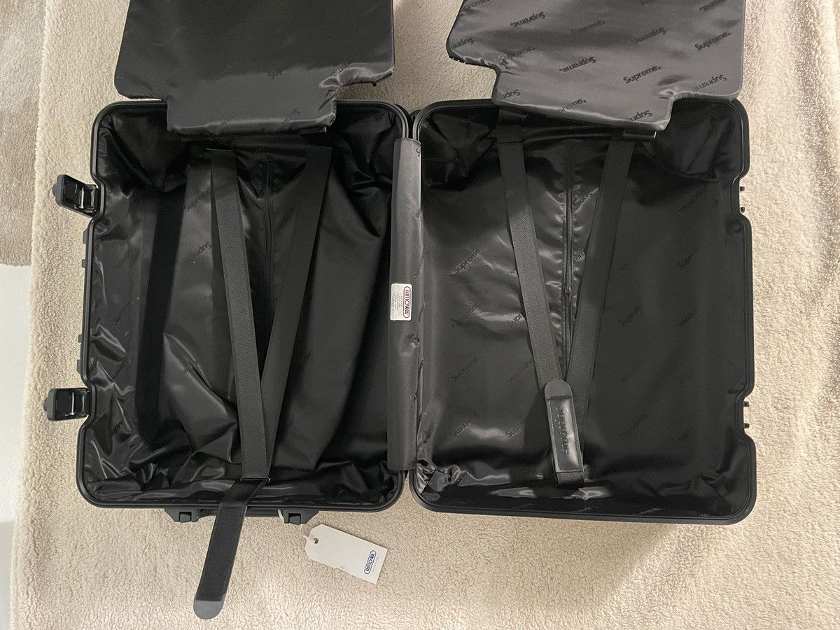 Rimowa × Supreme Selling Rimowa & Supreme luggage 45L Size ONE SIZE - 11 Thumbnail