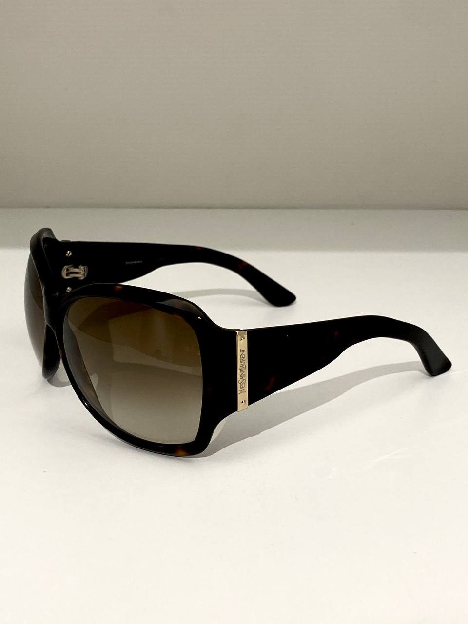 Yves Saint Laurent Yves Saint Laurent YSL Logo Oval Oversized Sunglasses Y2K Size ONE SIZE - 5 Thumbnail