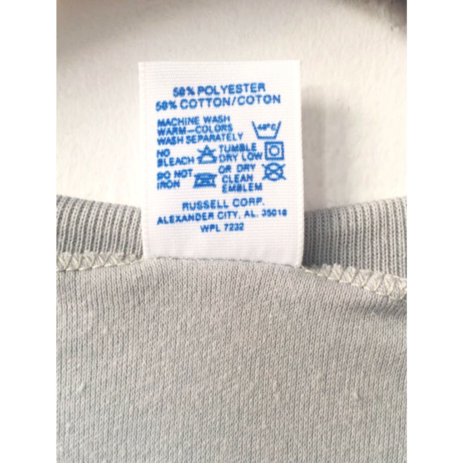 Russell Athletic VINTAGE Russell Athletic T-Shirt Mens XL V-Neck 90s Deadstock NWOT Gray Size US XL / EU 56 / 4 - 4 Thumbnail