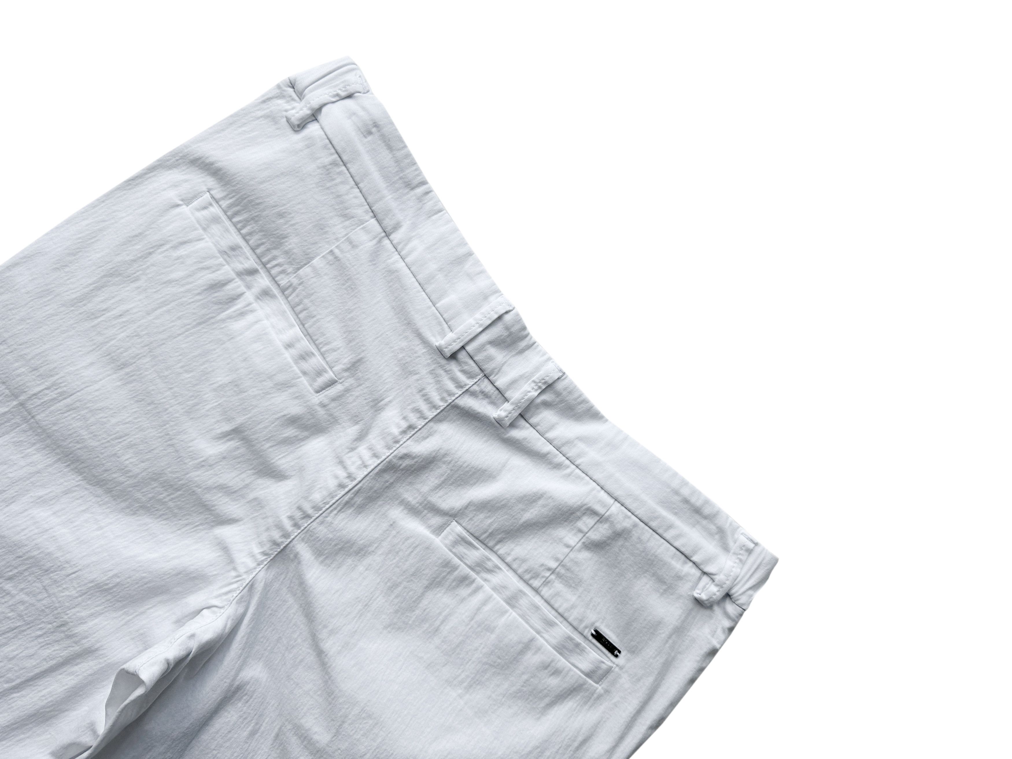 Hugo × Hugo Boss Hugo Boss white chino shorts Size US 32 / EU 48 - 3 Thumbnail