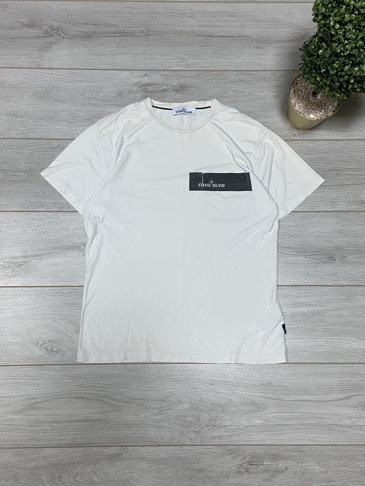 Stone Island Stone Island big pocket logo compass distressed shirt Size US L / EU 52-54 / 3 - 1 Thumbnail