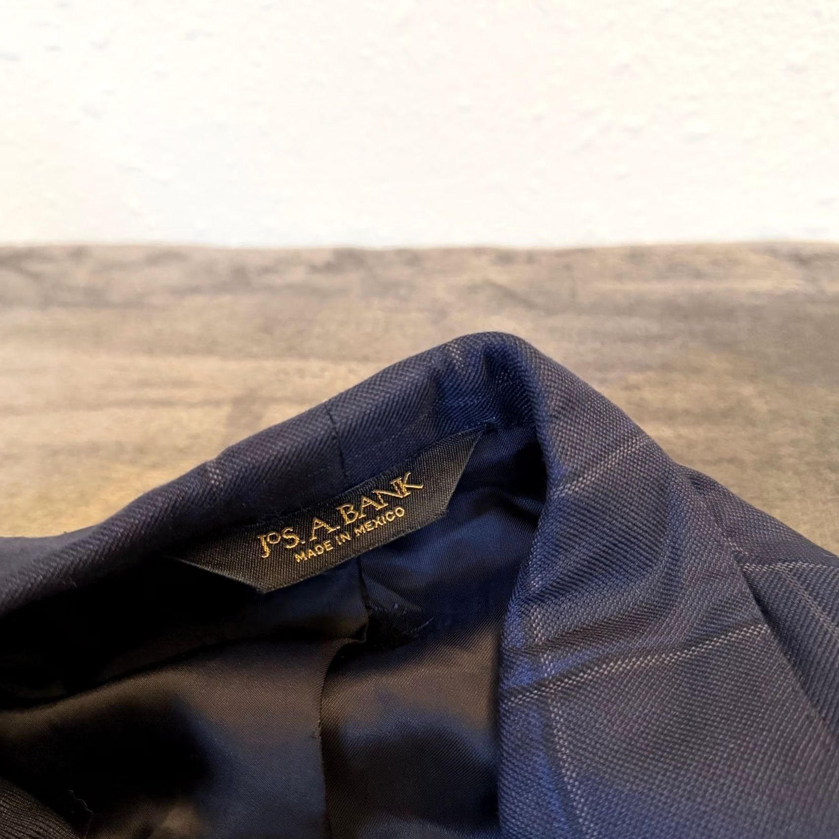 Jos. A. Bank Jos A Bank Signature Navy Blue Windowpane Check Blazer Sport Coat Wool Silk Blend Mens 42R Size 42R - 2 Thumbnail