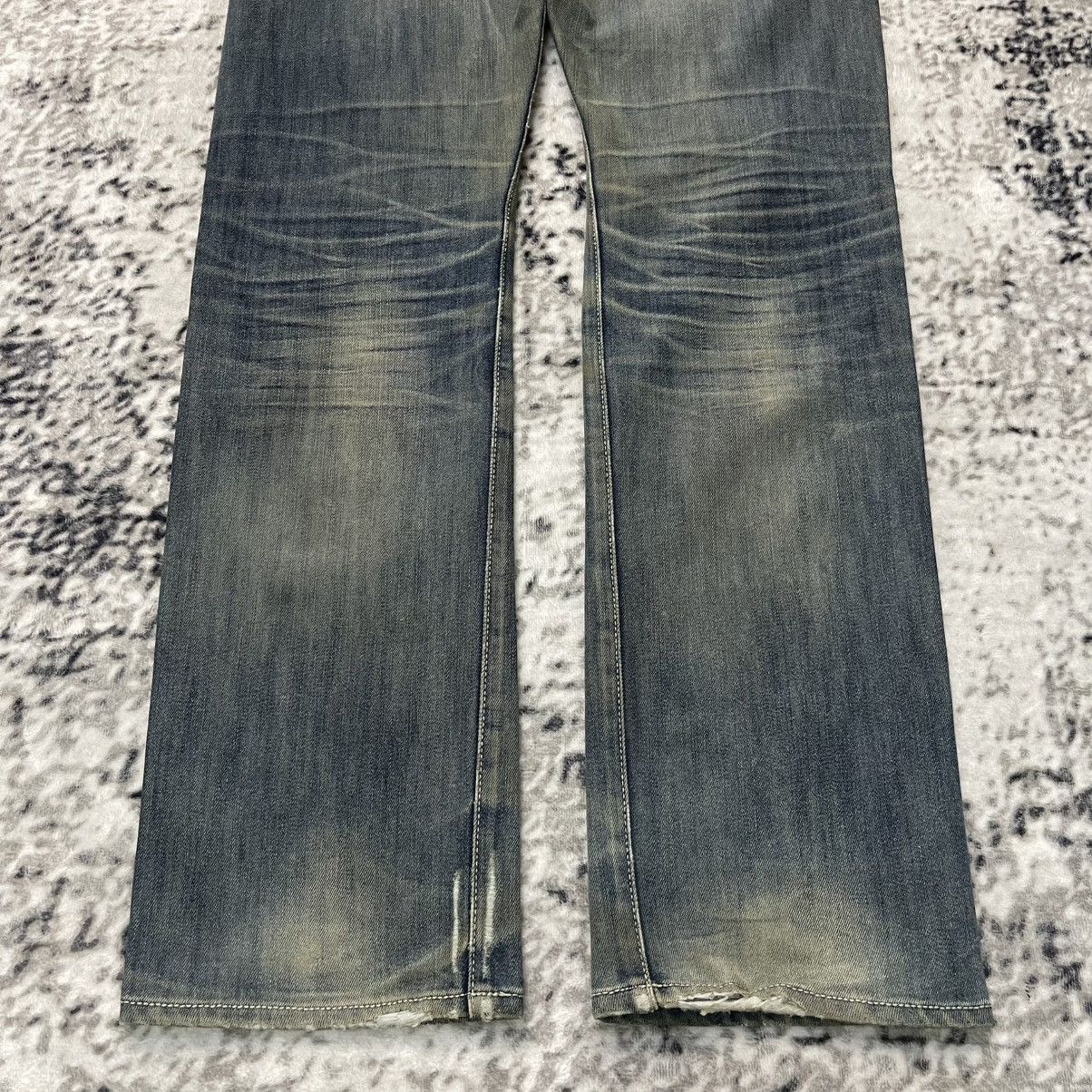 Mastermind Japan × Roen Hydrogen Japan Embroidered Skull Mud Wash Distressed Jeans Size US 31 - 11 Thumbnail