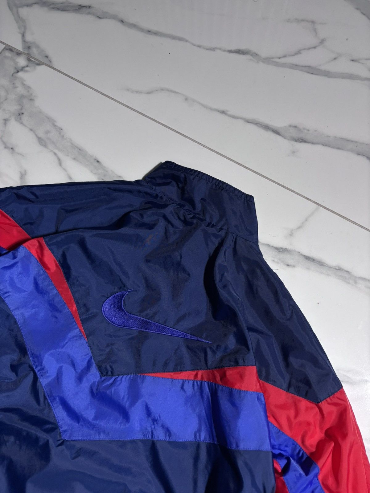 Nike Vintage 90’s Nike Track Suit Nylon Jacket Big Swoosh Retro Size L / US 10 / IT 46 - 3 Thumbnail