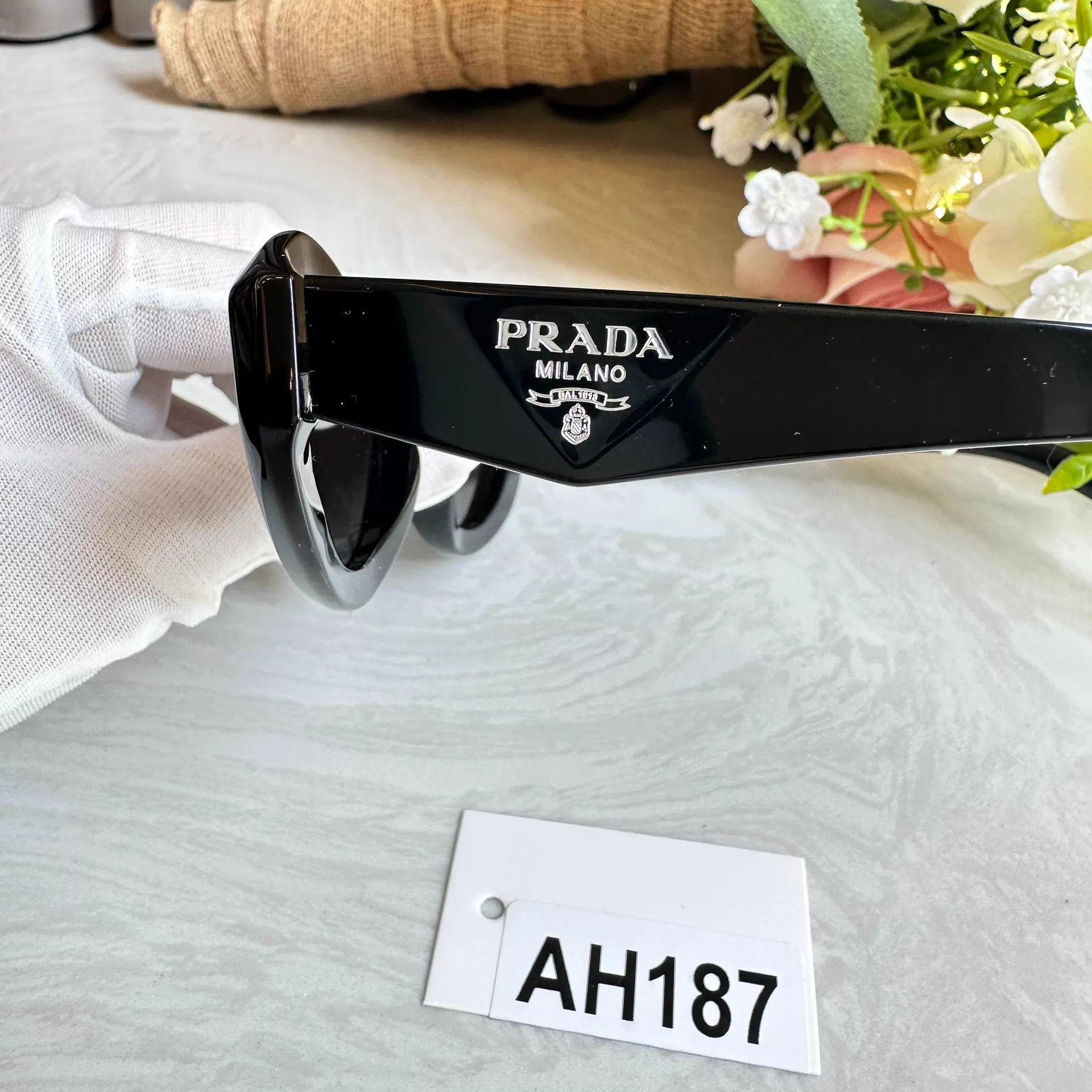 Prada PRADA New Triangle Logo Sunglasses AH187 Like New Size ONE SIZE - 6 Thumbnail
